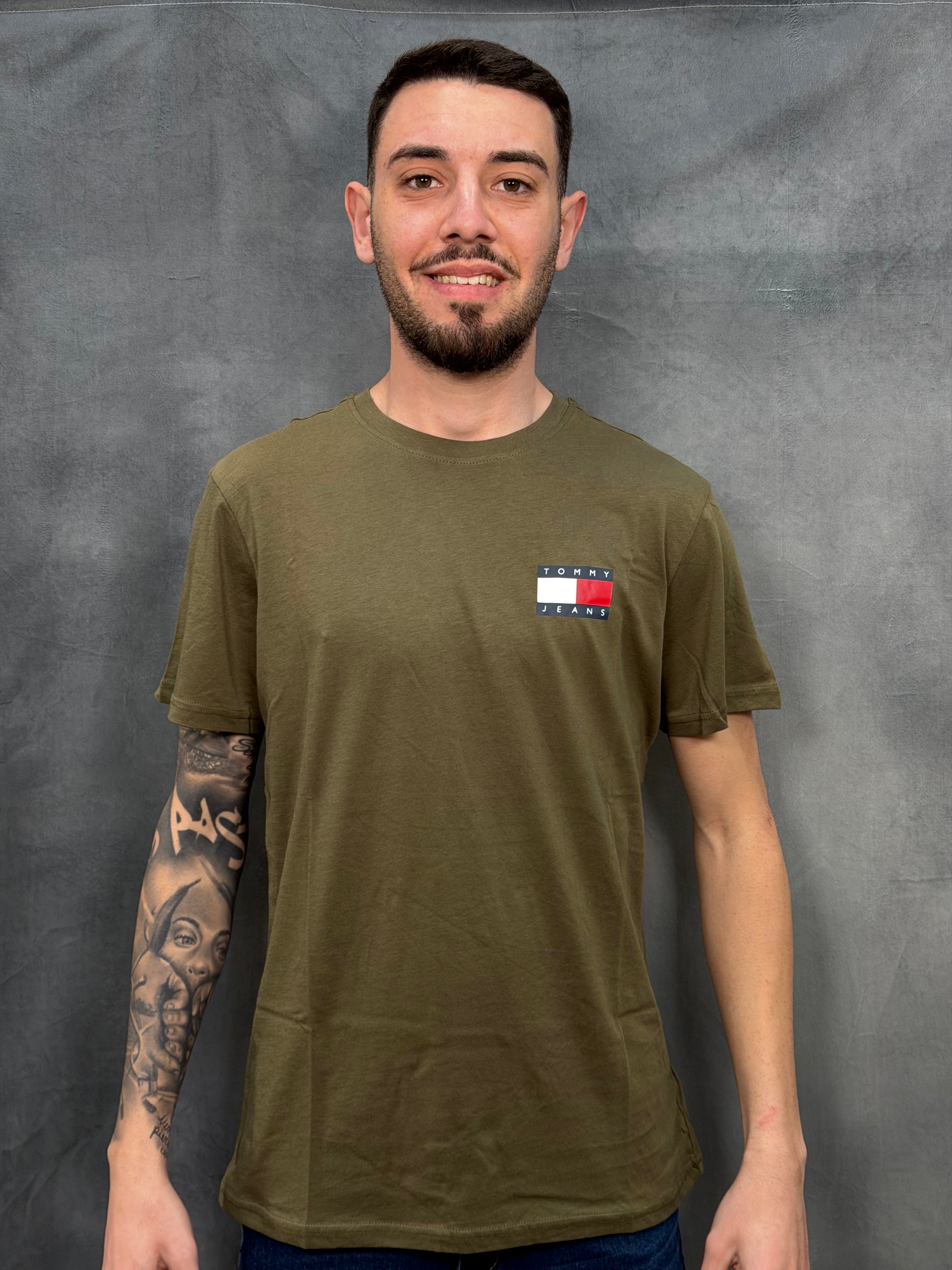 T-SHIRT TOMMY JEANS DM0DM20740