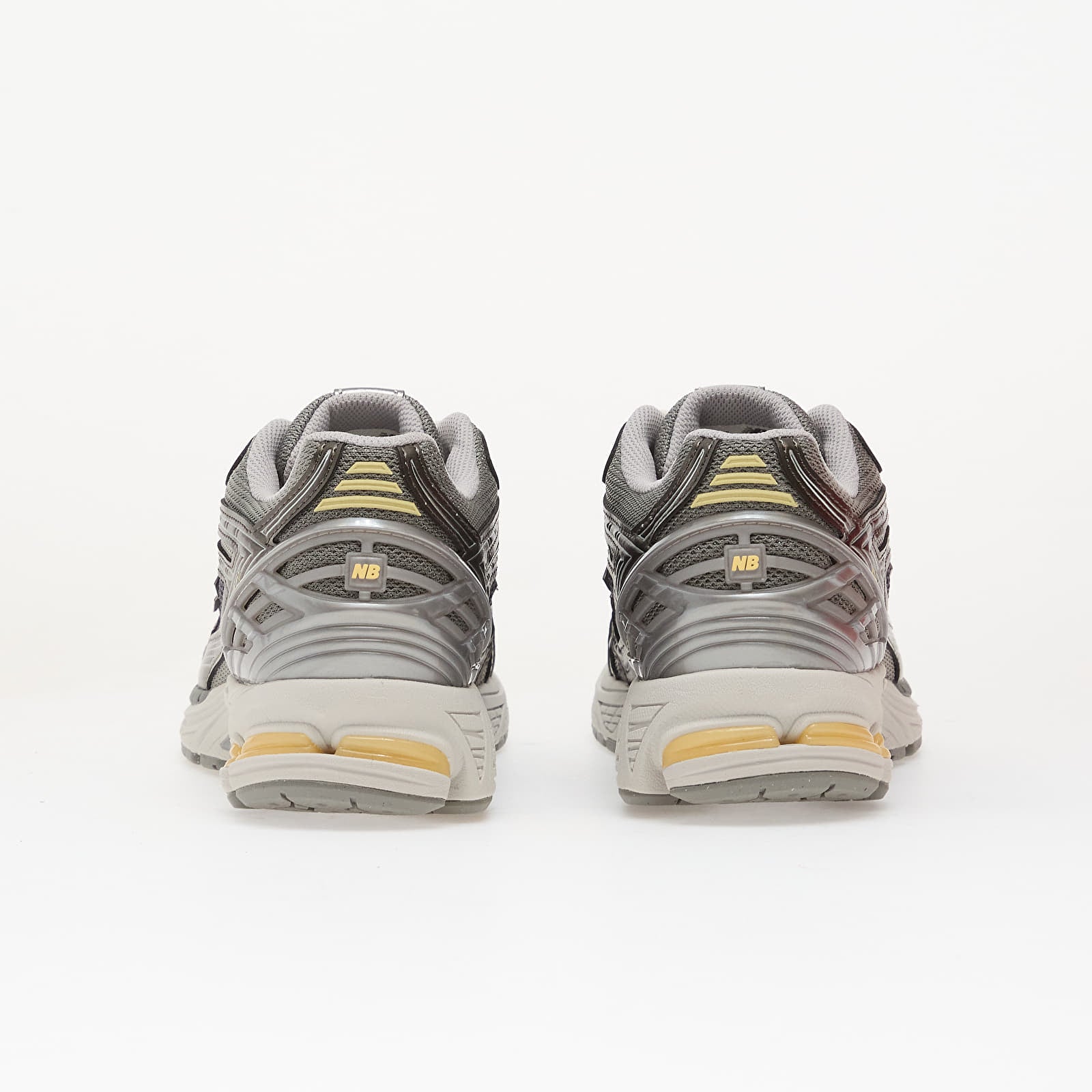 scarpe new balance 1906