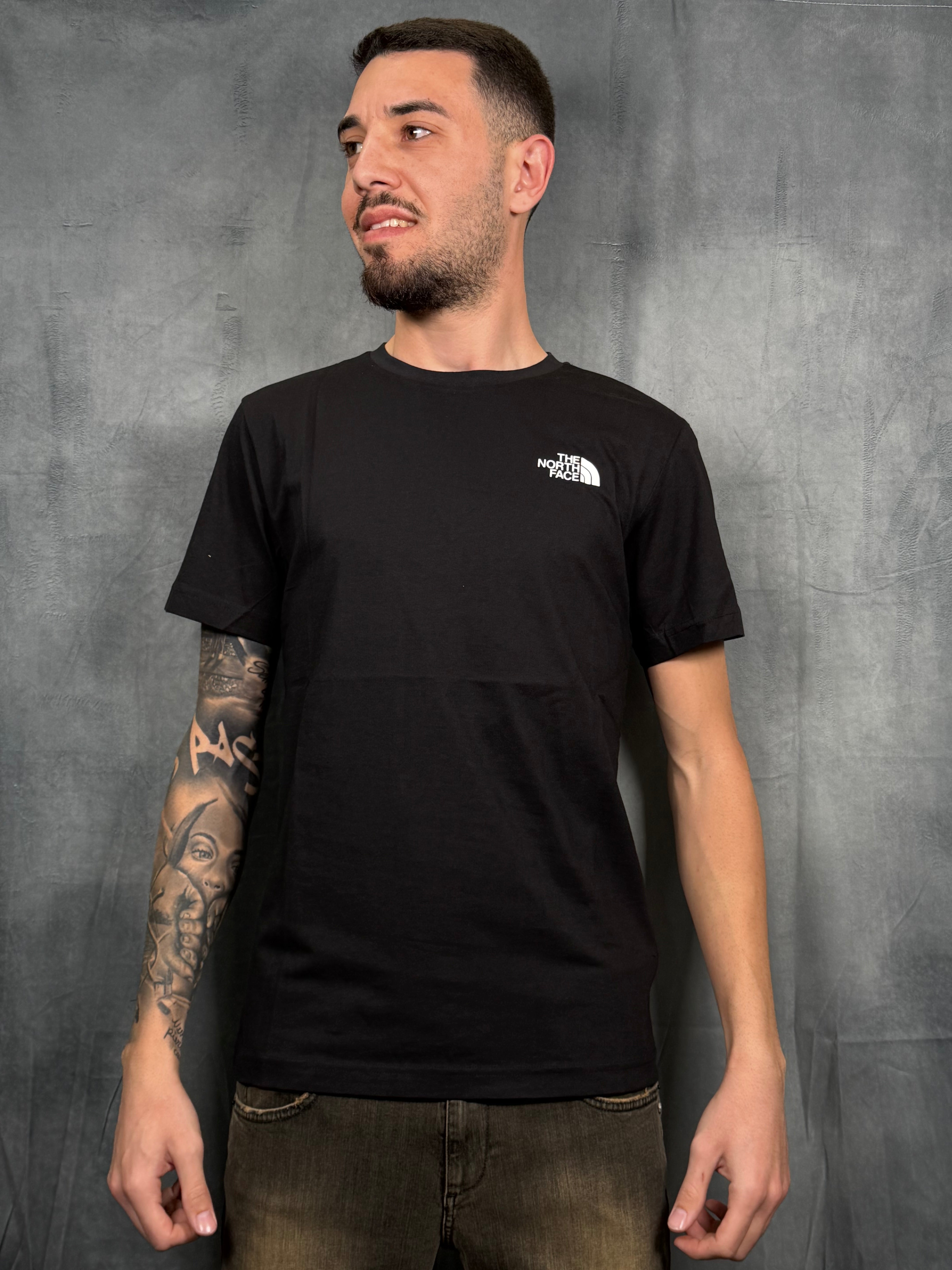 T-SHIRT THE NORTH FACE