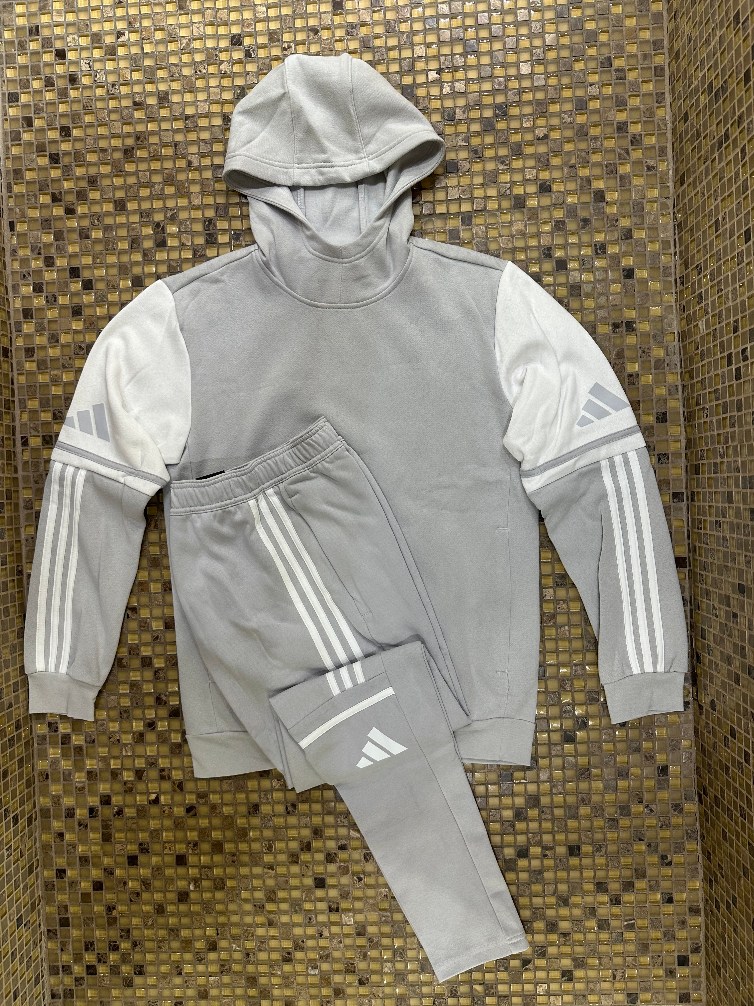 TUTA ADIDAS CON CAPPUCCIO