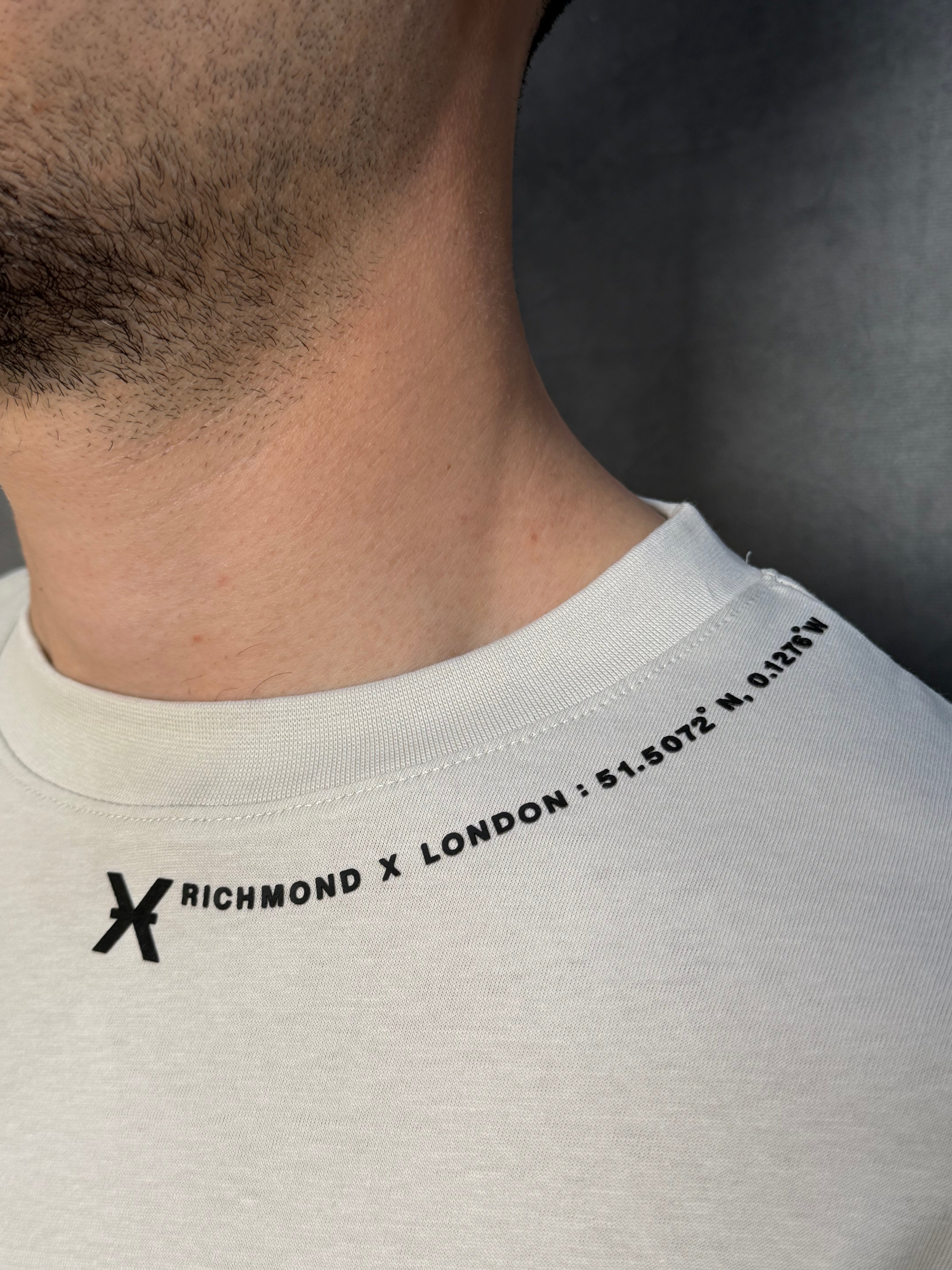 T-SHIRT JOHN RICHMOND