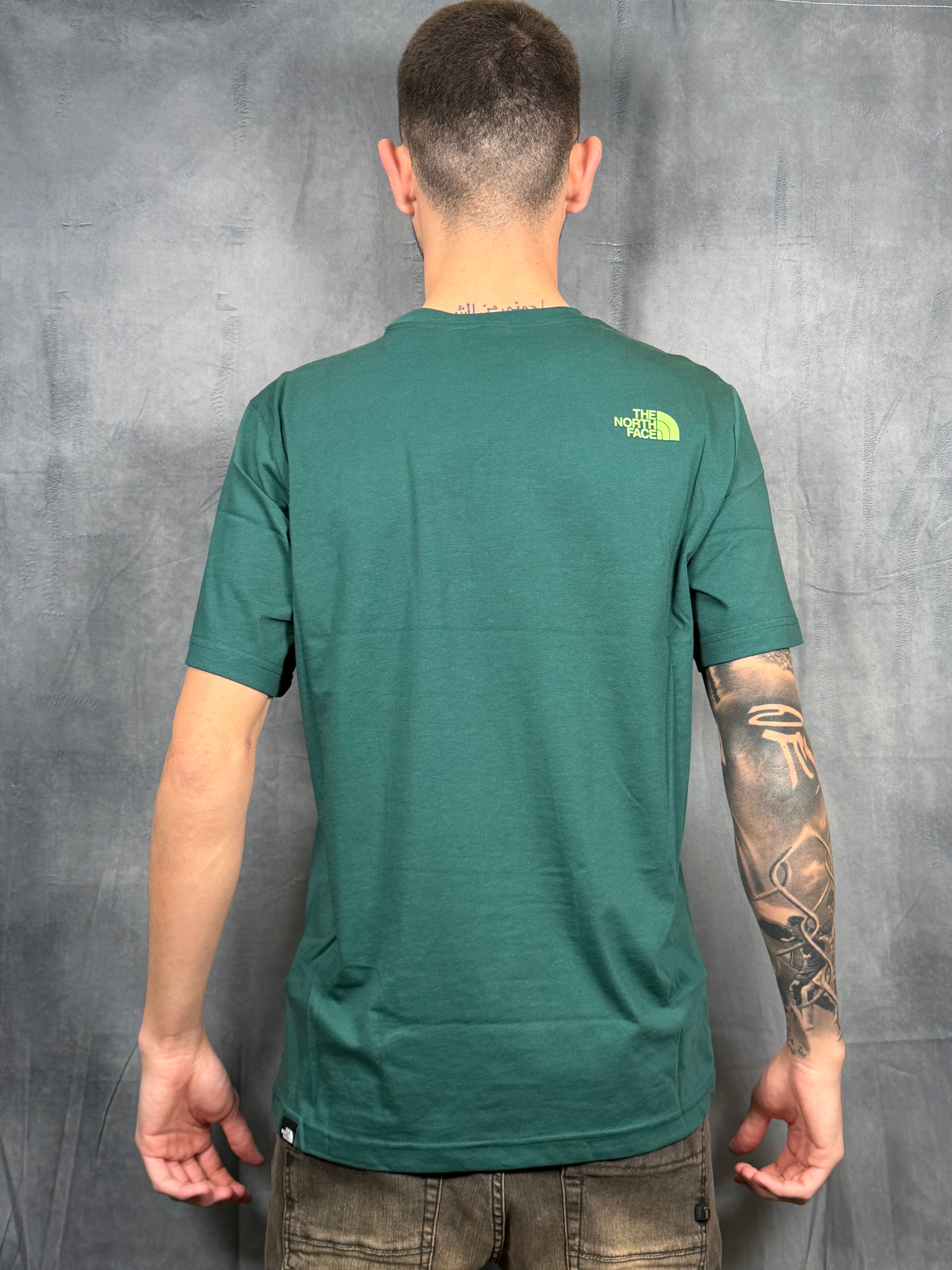 T-SHIRT THE NORTH FACE