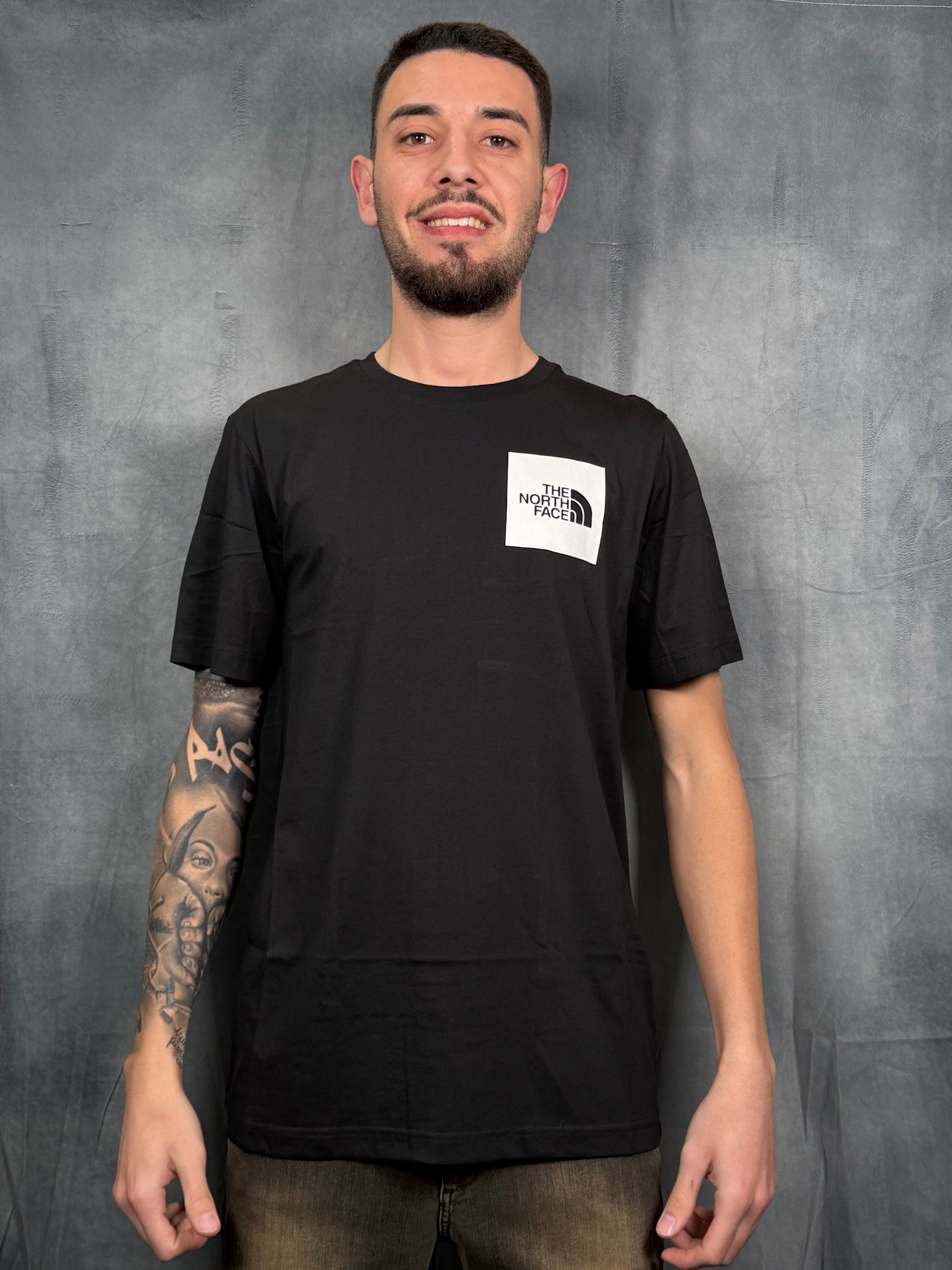 T-SHIRT THE NORTH FACE