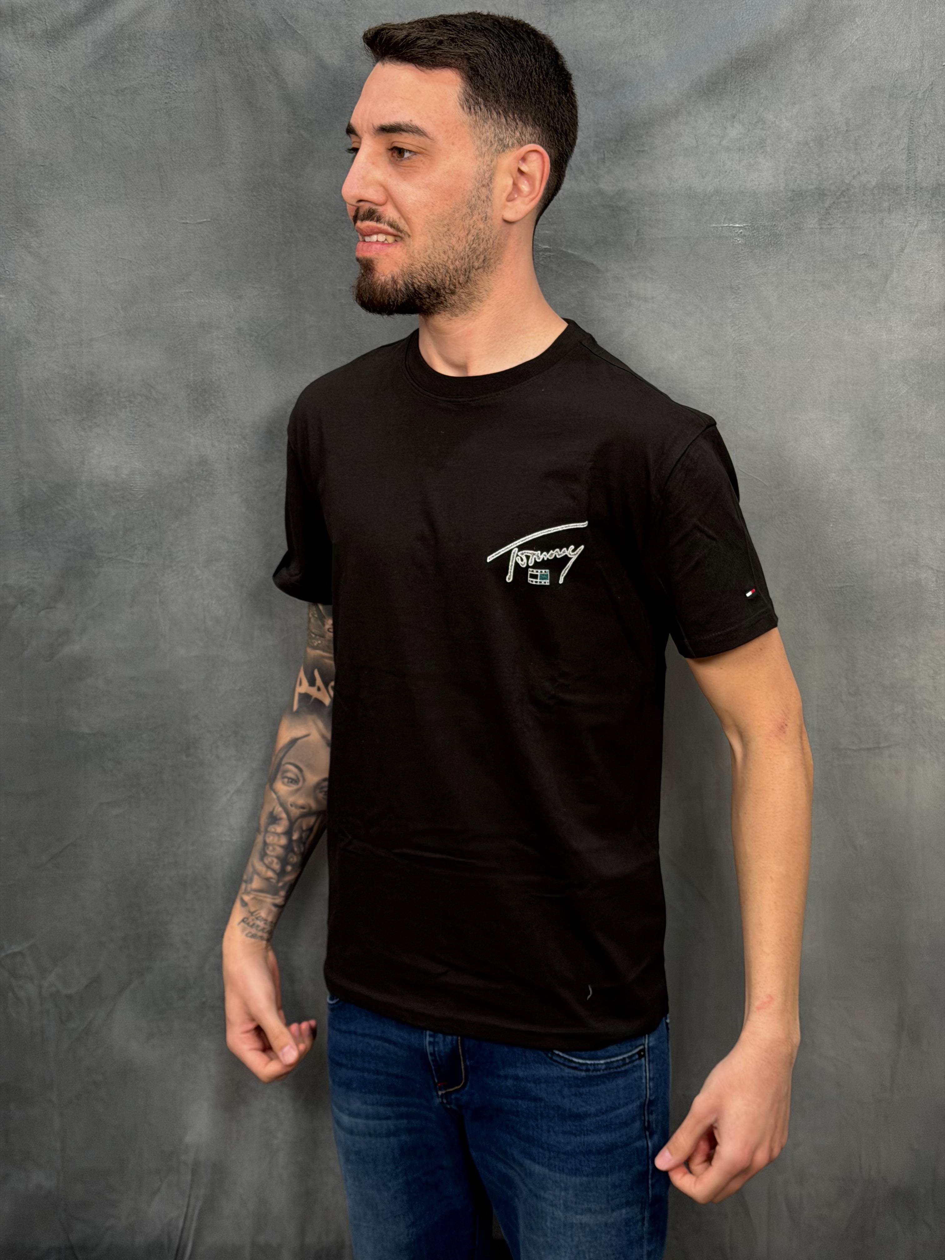 T-SHIRT TOMMY JEANS DM0DM22320