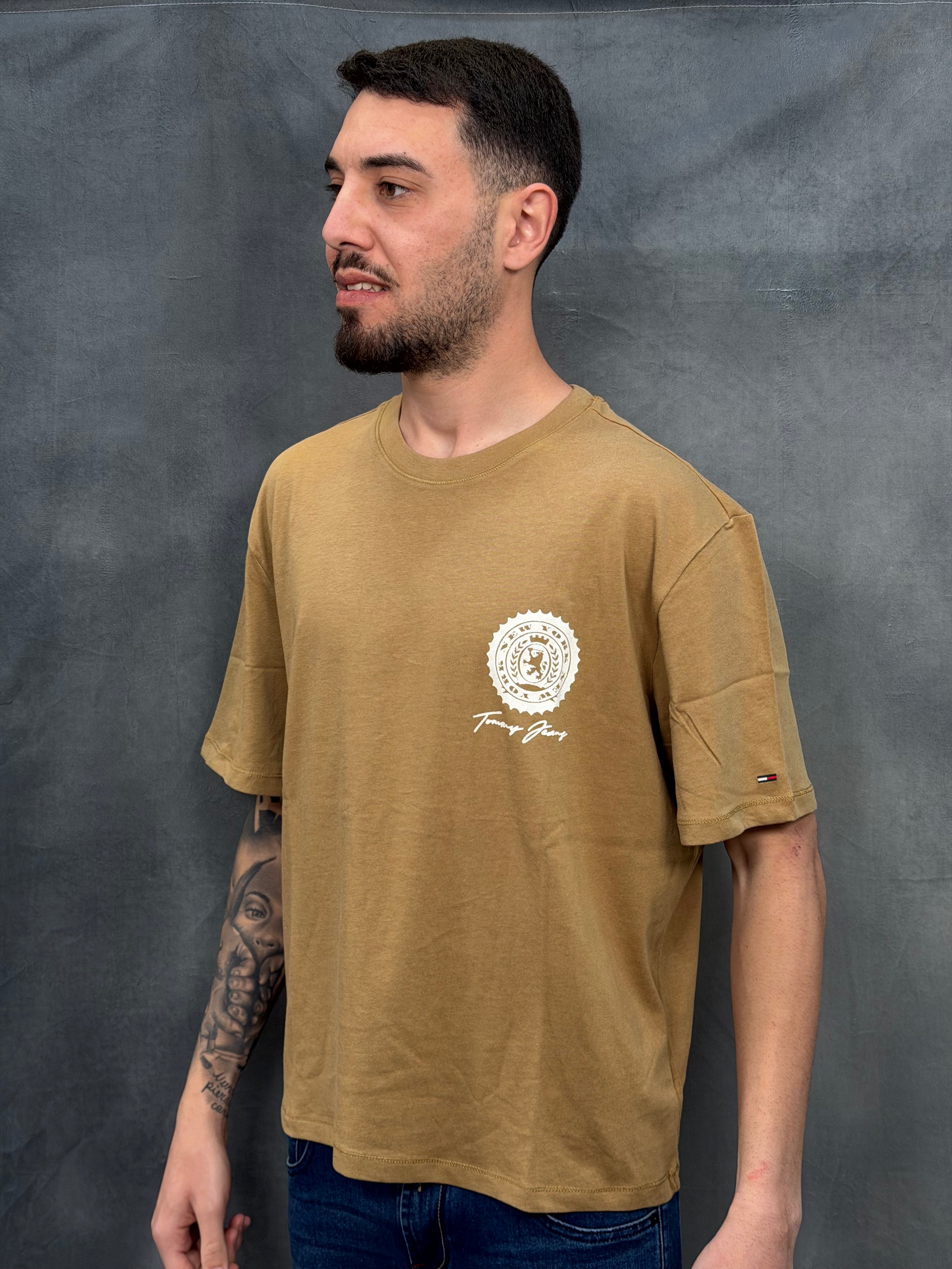 T-SHIRT TOMMY JEANS DM0DM22332