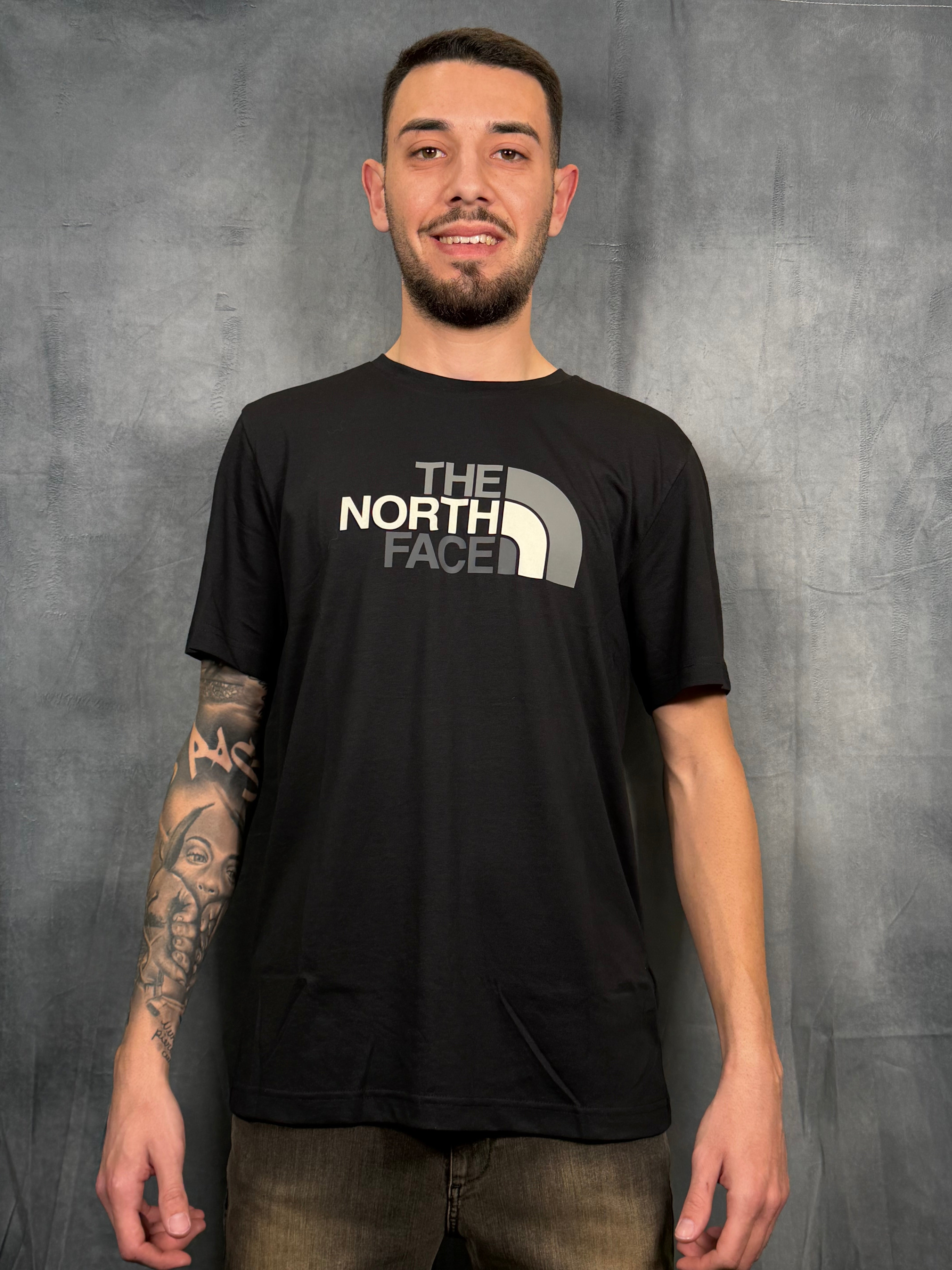 T-SHIRT THE NORTH FACE