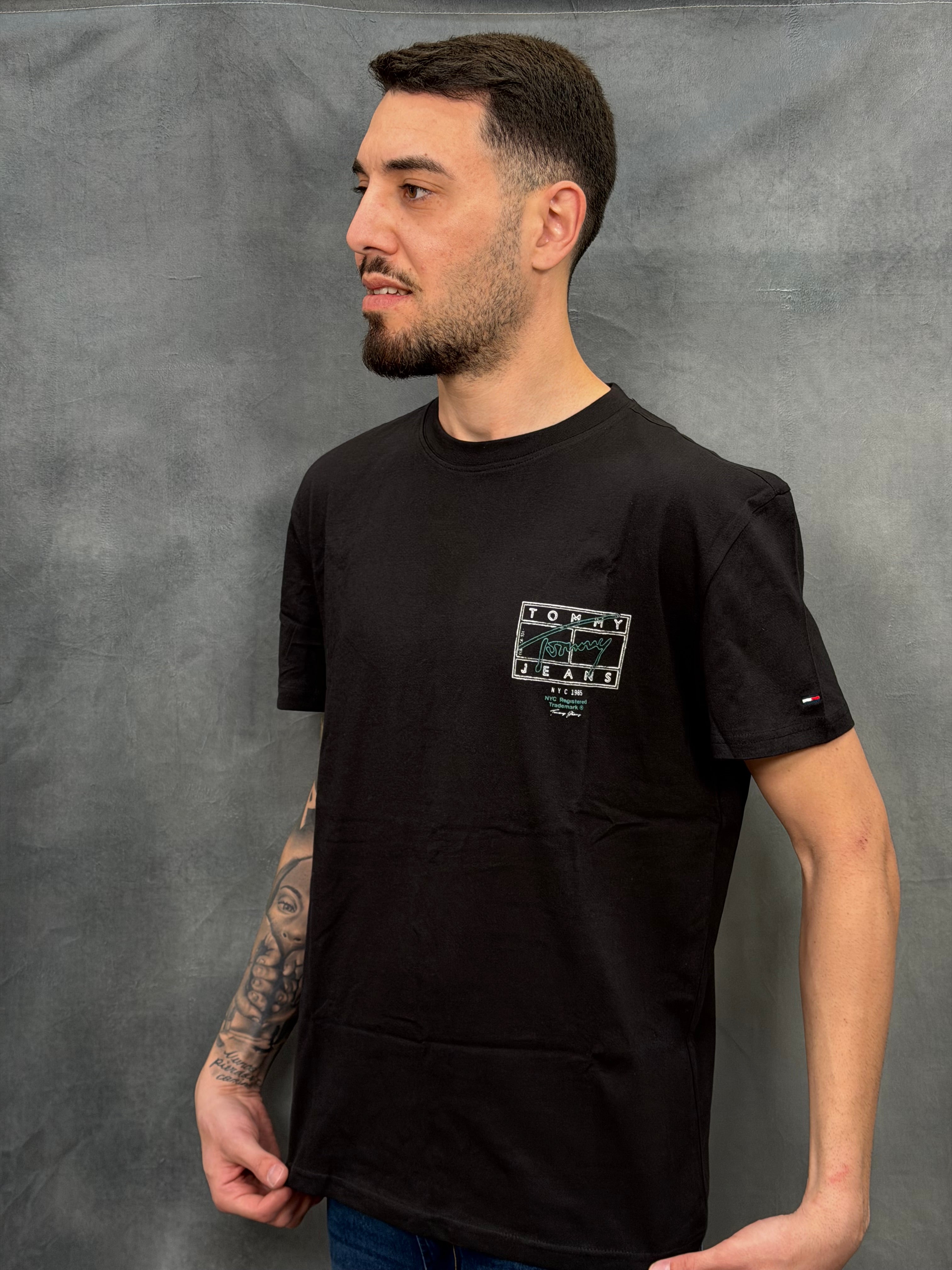 T-SHIRT TOMMY JEANS DM0DM22319