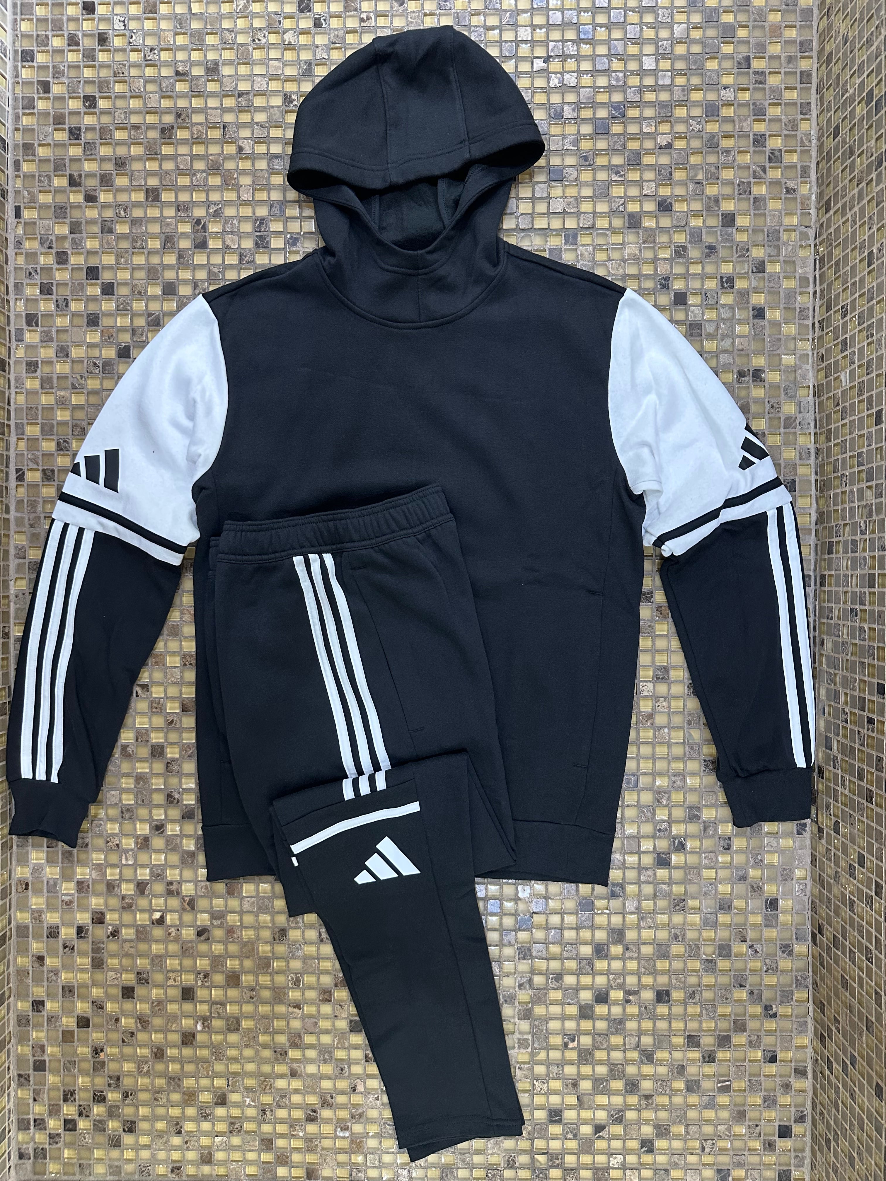 TUTA ADIDAS CON CAPPUCCIO