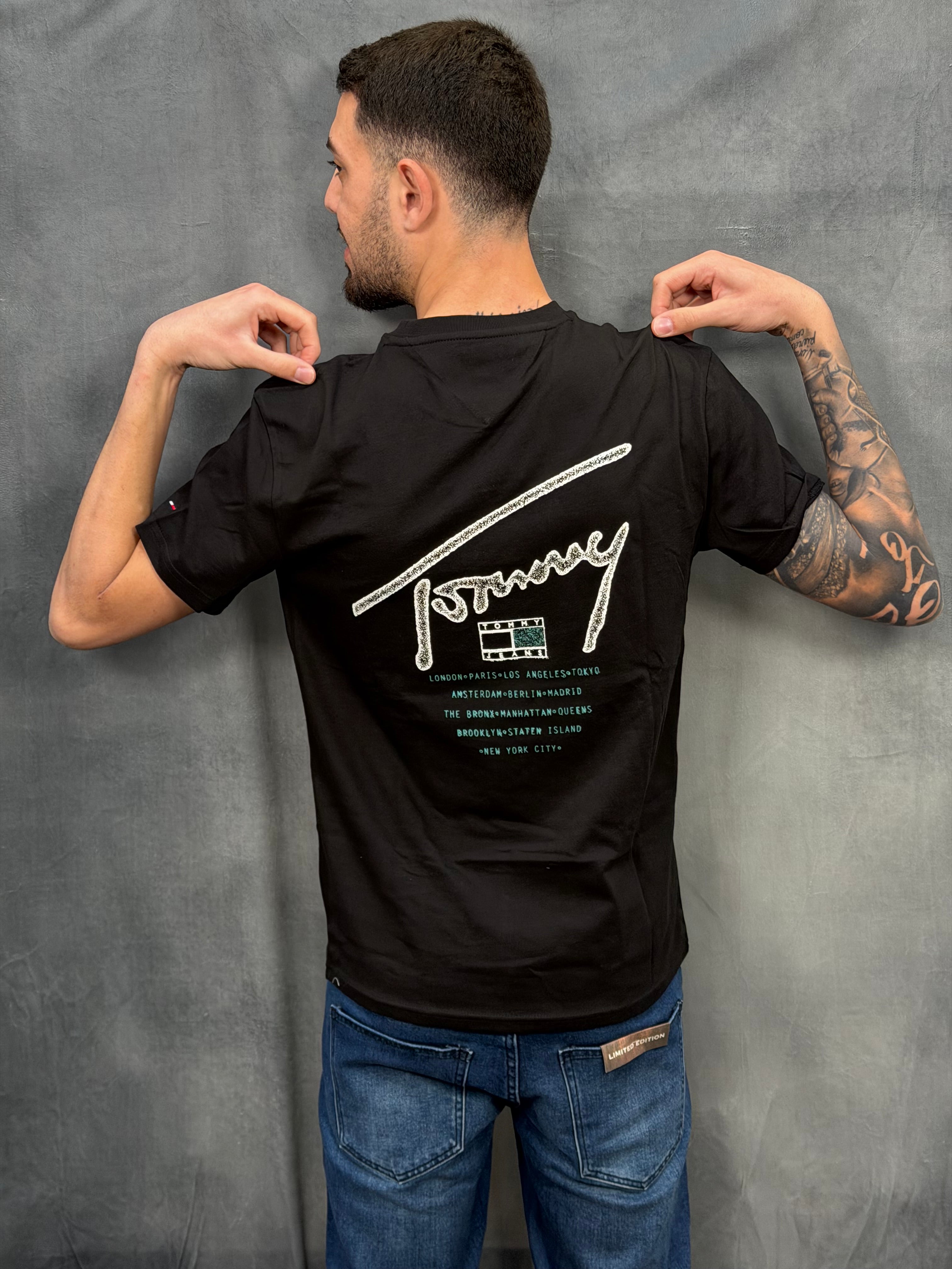 T-SHIRT TOMMY JEANS DM0DM22320