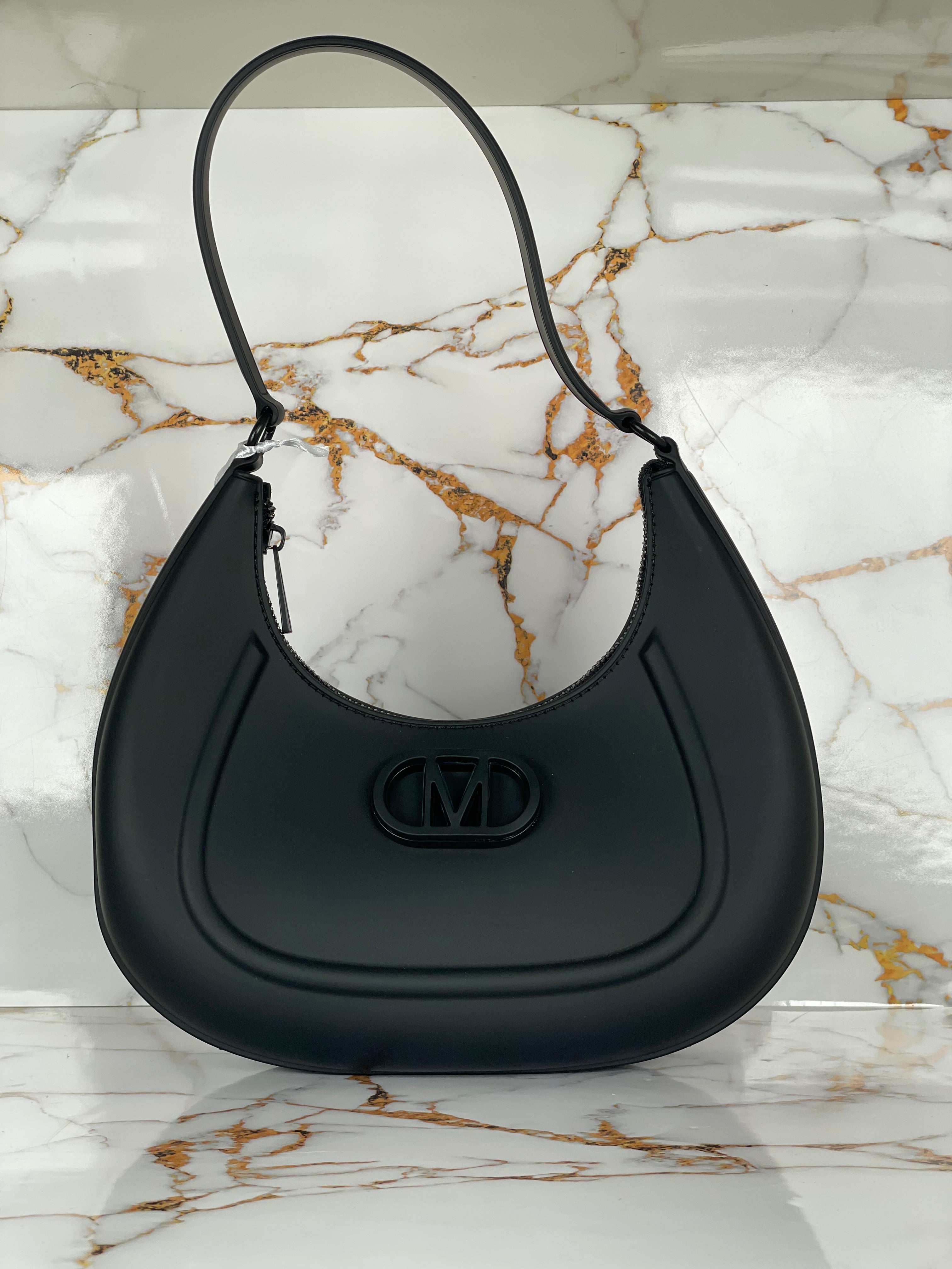 MARC ELLIS FLAT HERO