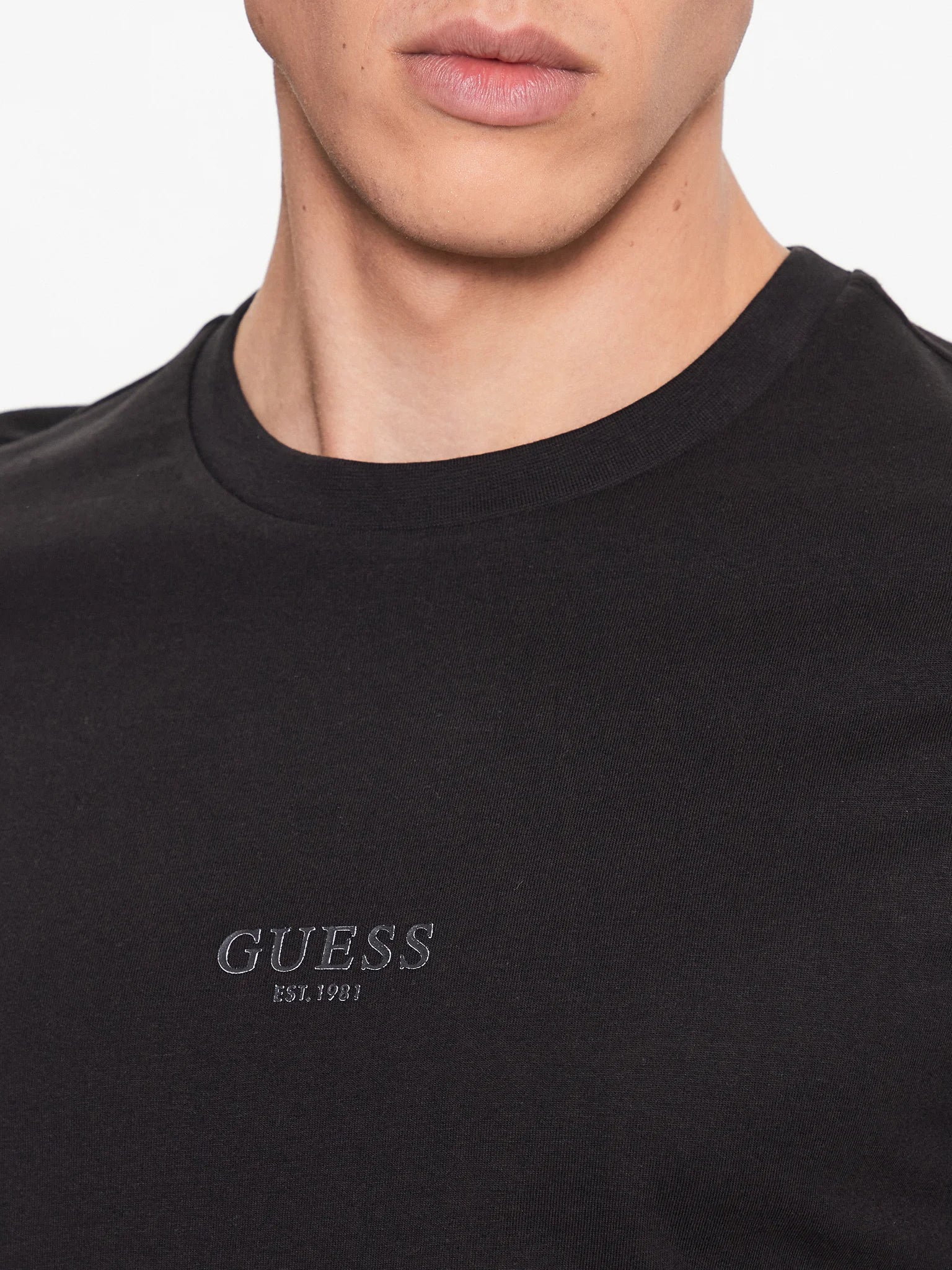 T-SHIRT GUESS