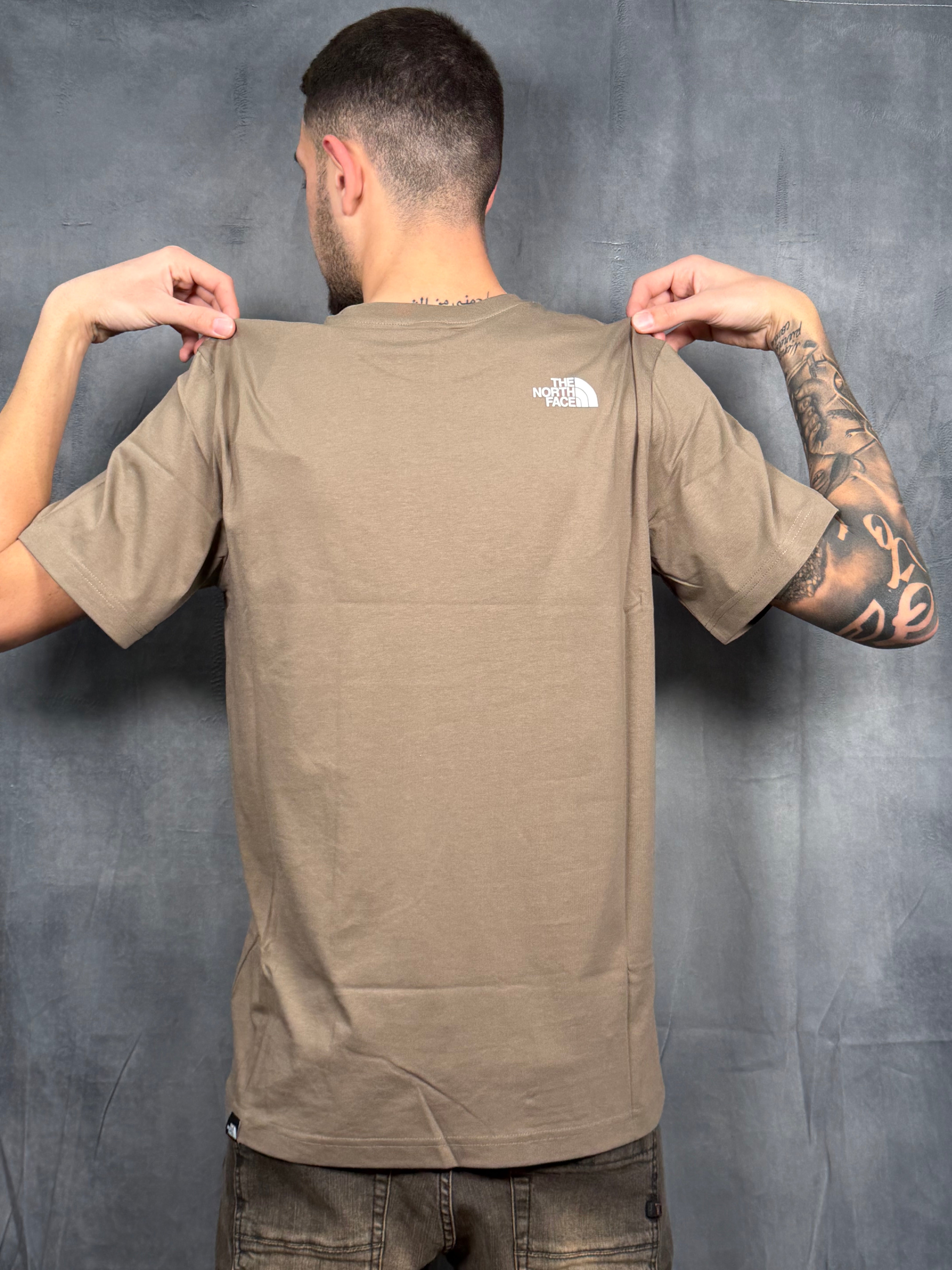 T-SHIRT THE NORTH FACE