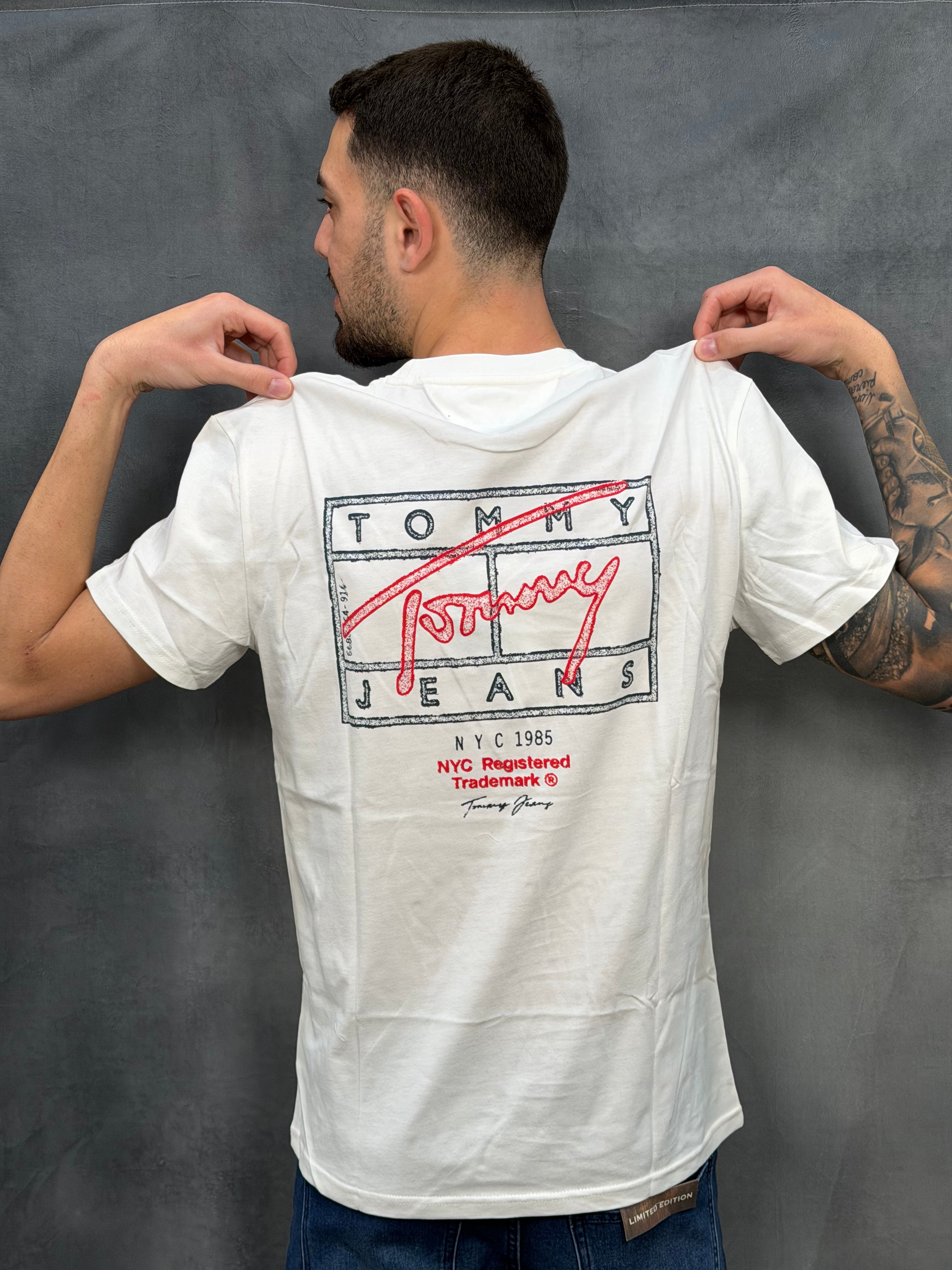 T-SHIRT TOMMY JEANS DM0DM22319