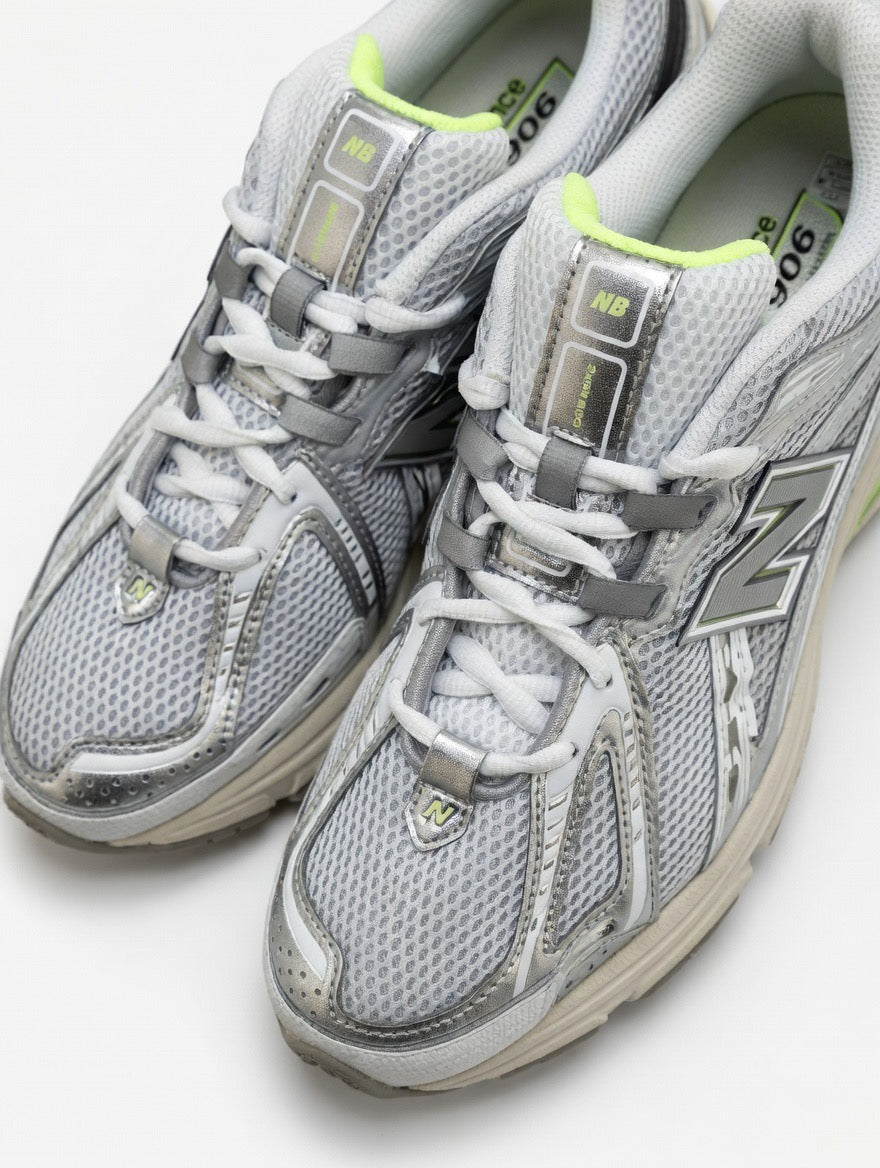 scarpe new balance 1906