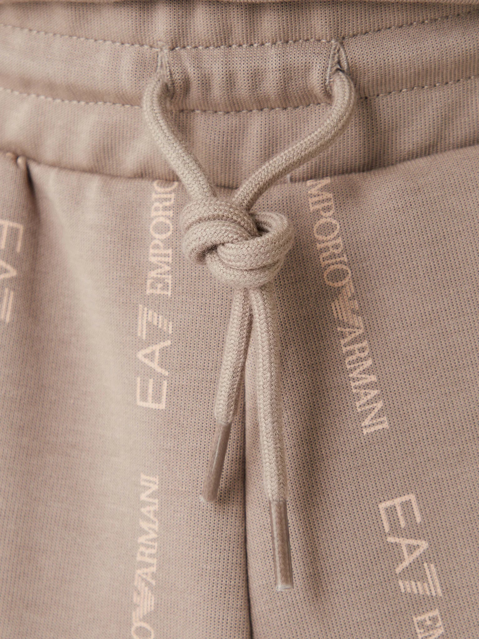 PANTALONCINO EA7