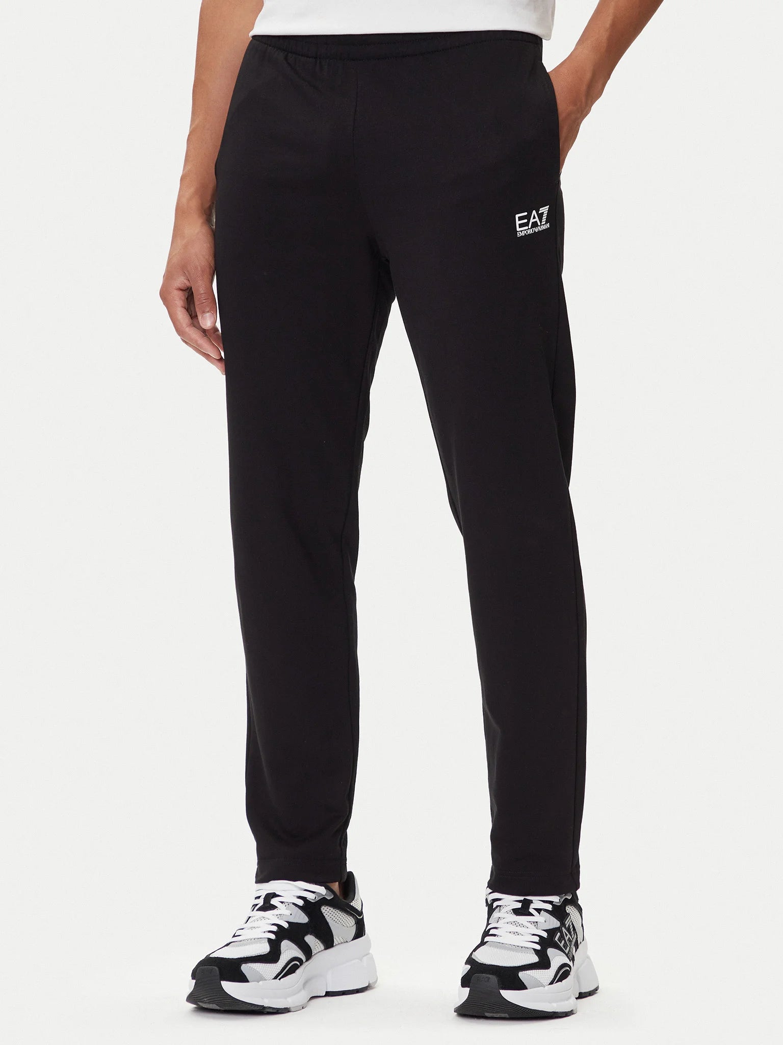 TUTA EA7 8NPV62 PJVRZ