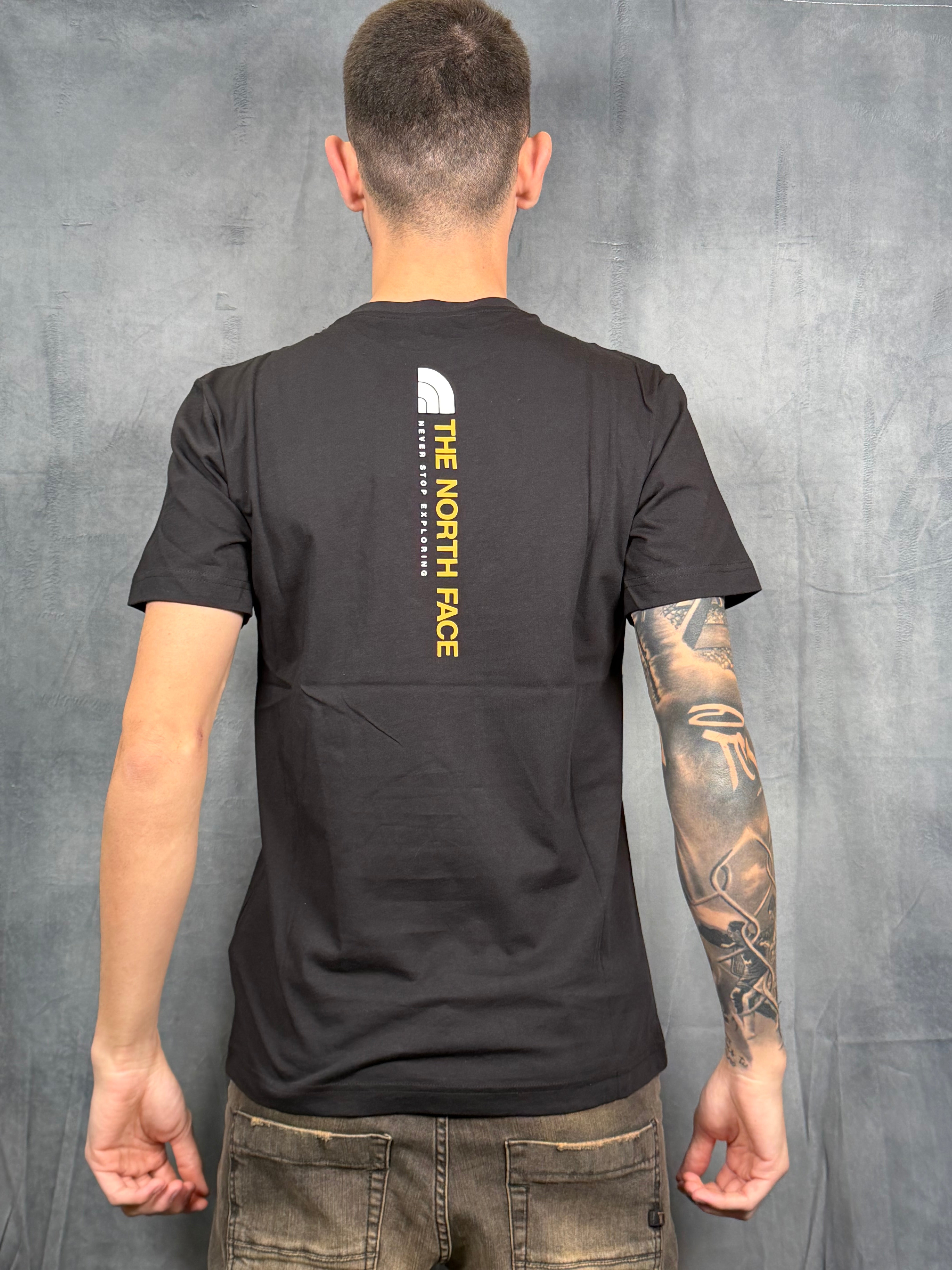 T-SHIRT THE NORTH FACE