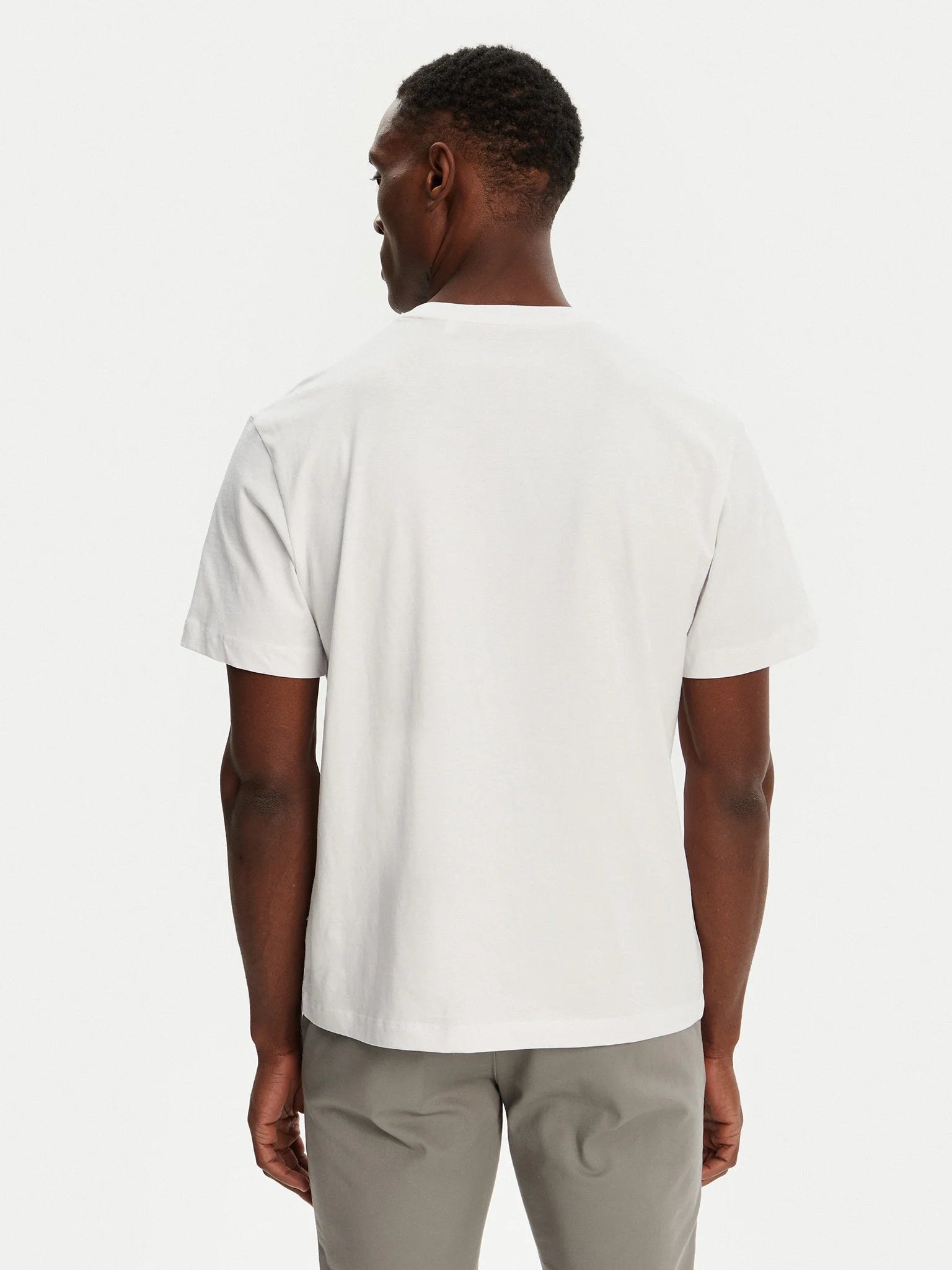 T-SHIRT GUESS