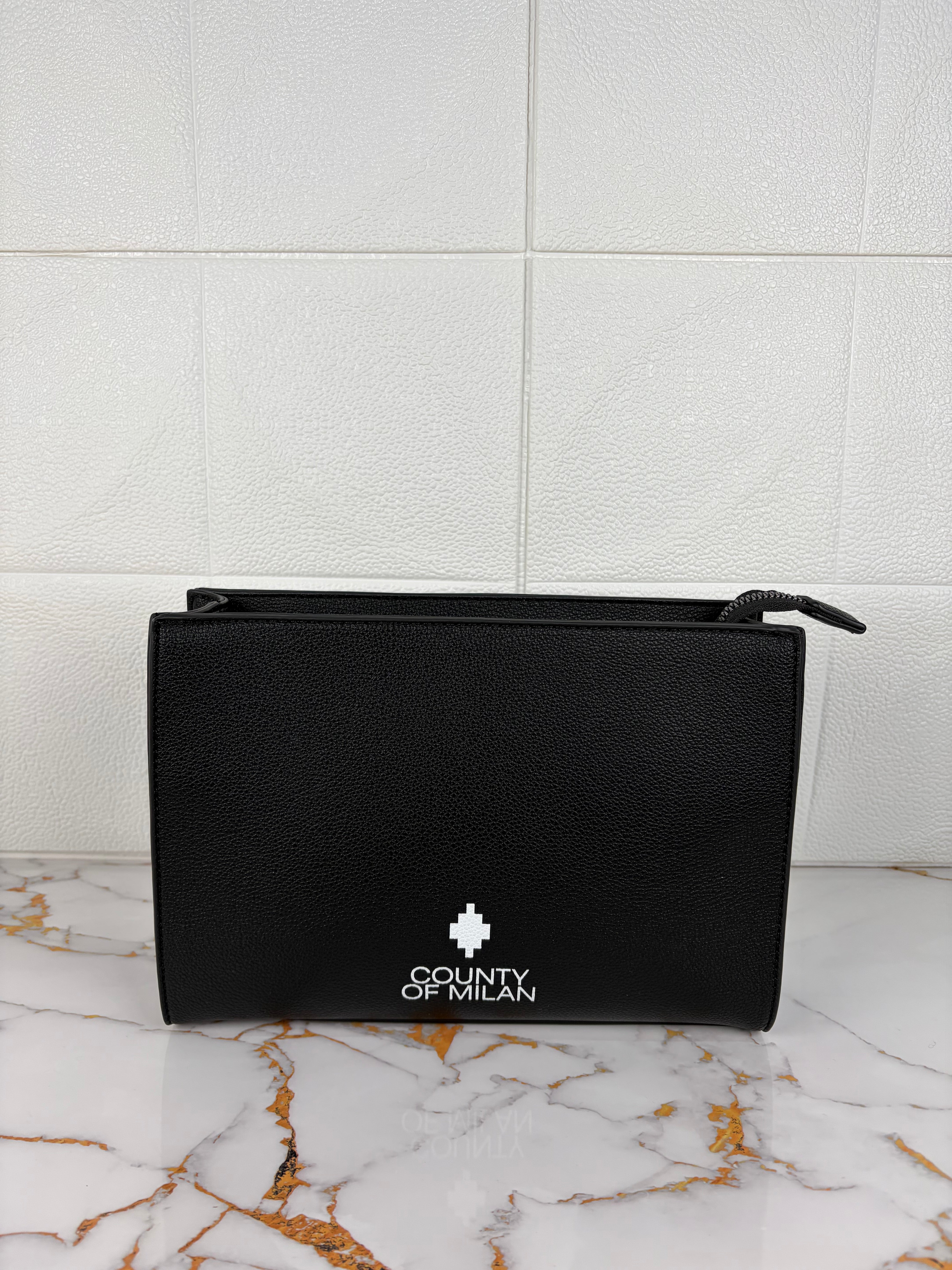 POCHETTE COUNTY OF MILAN 260345