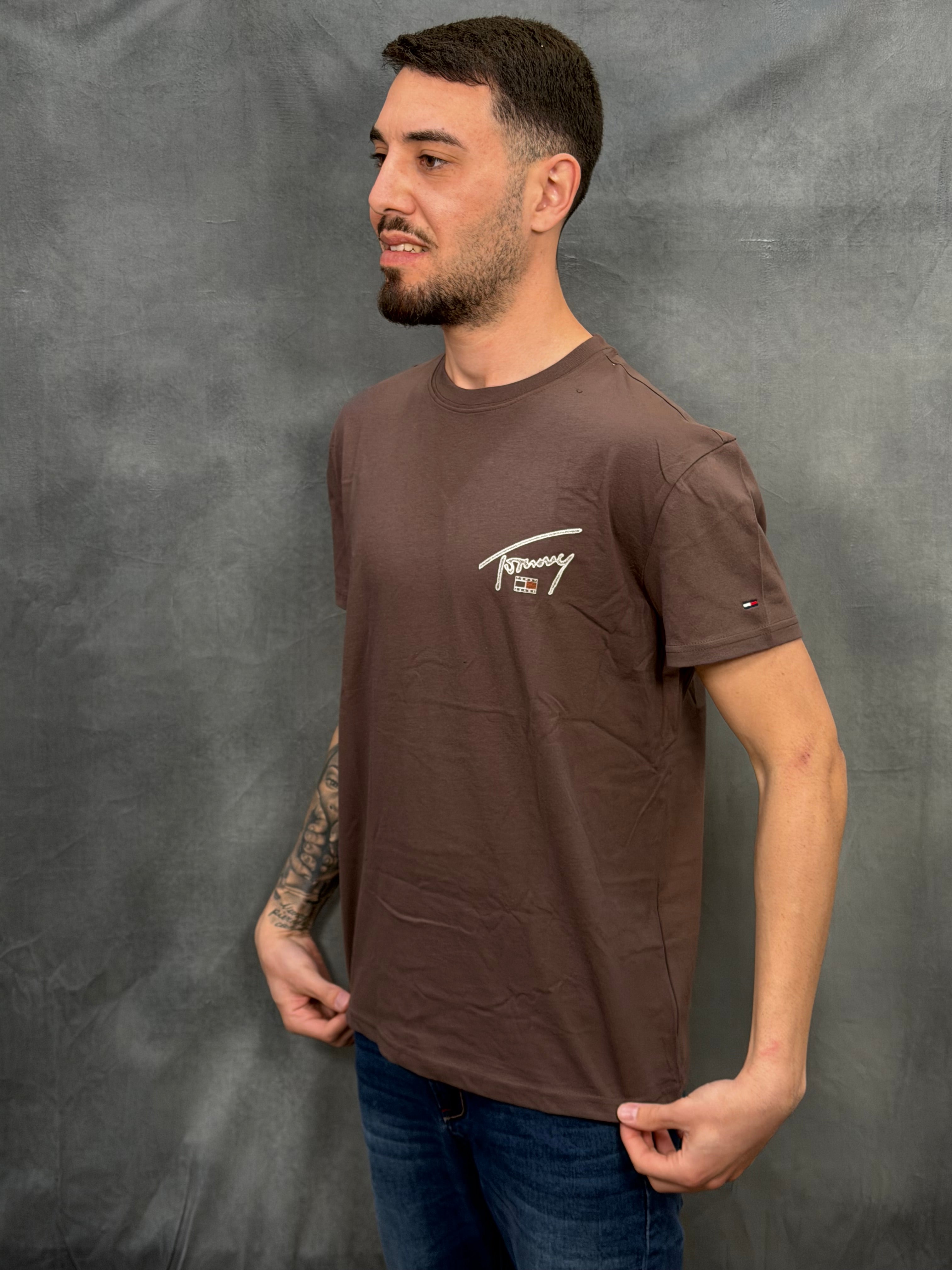 T-SHIRT TOMMY JEANS DM0DM22320
