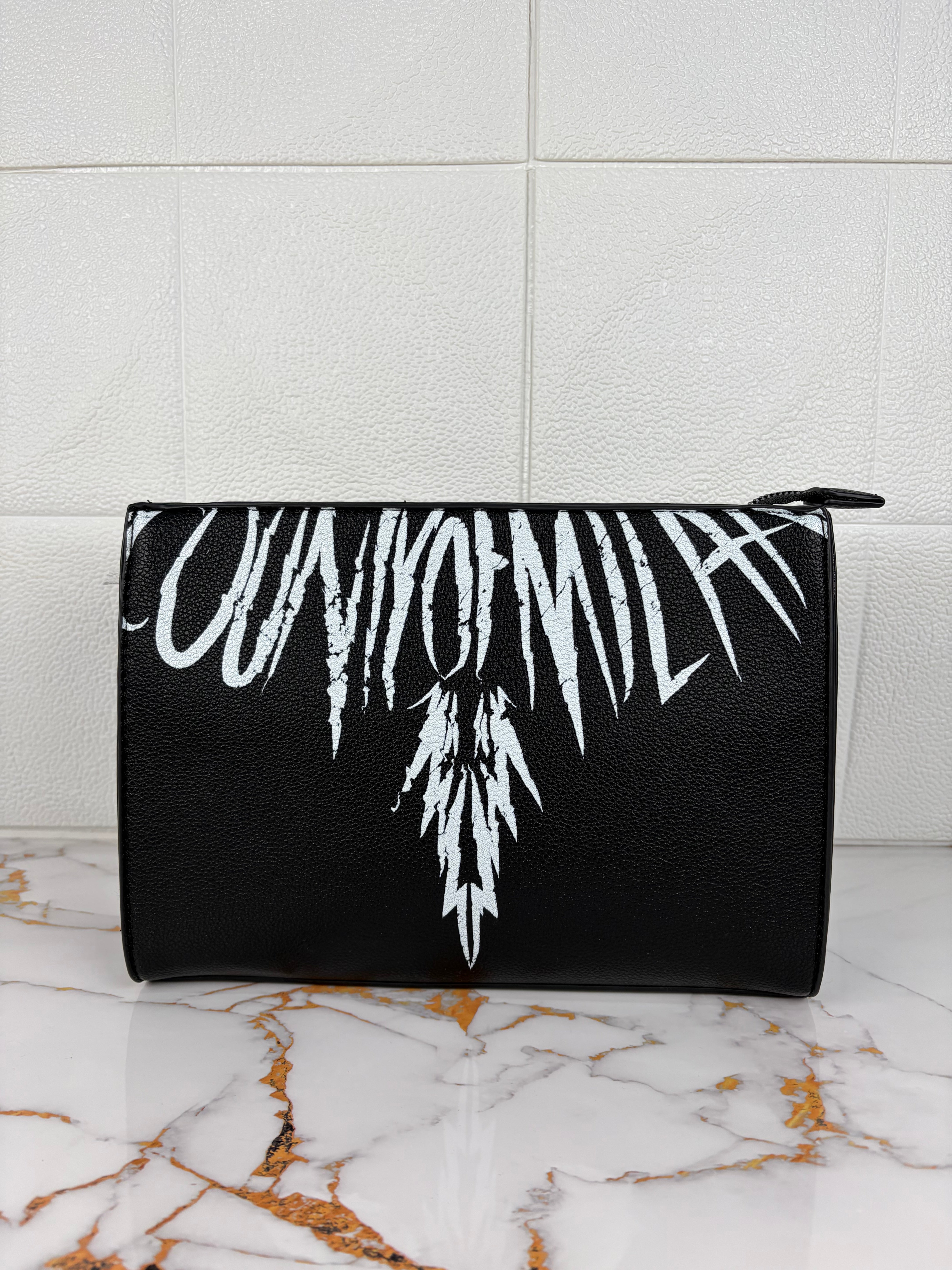 POCHETTE COUNTY OF MILAN 260346