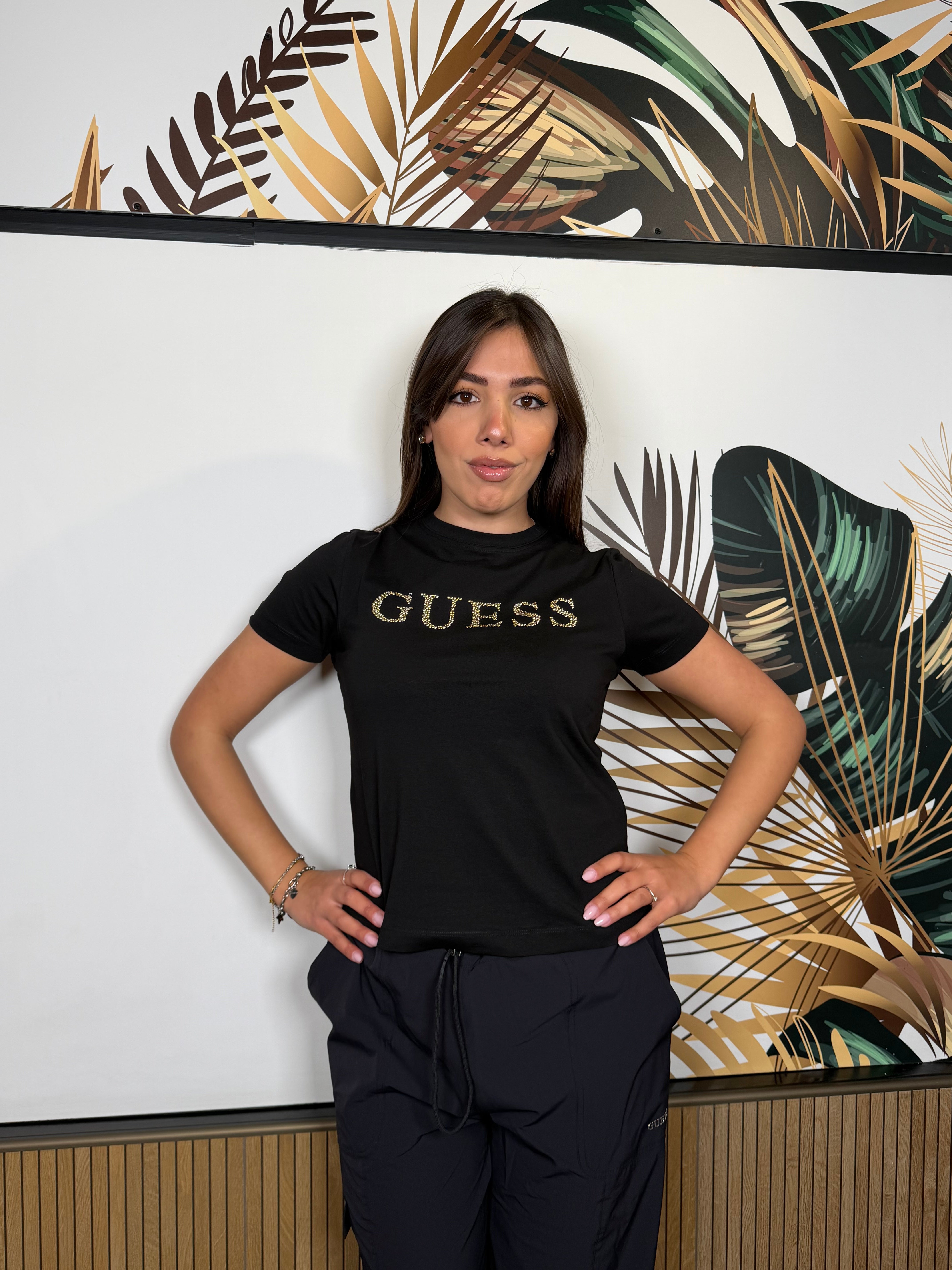 T-SHIRT GUESS