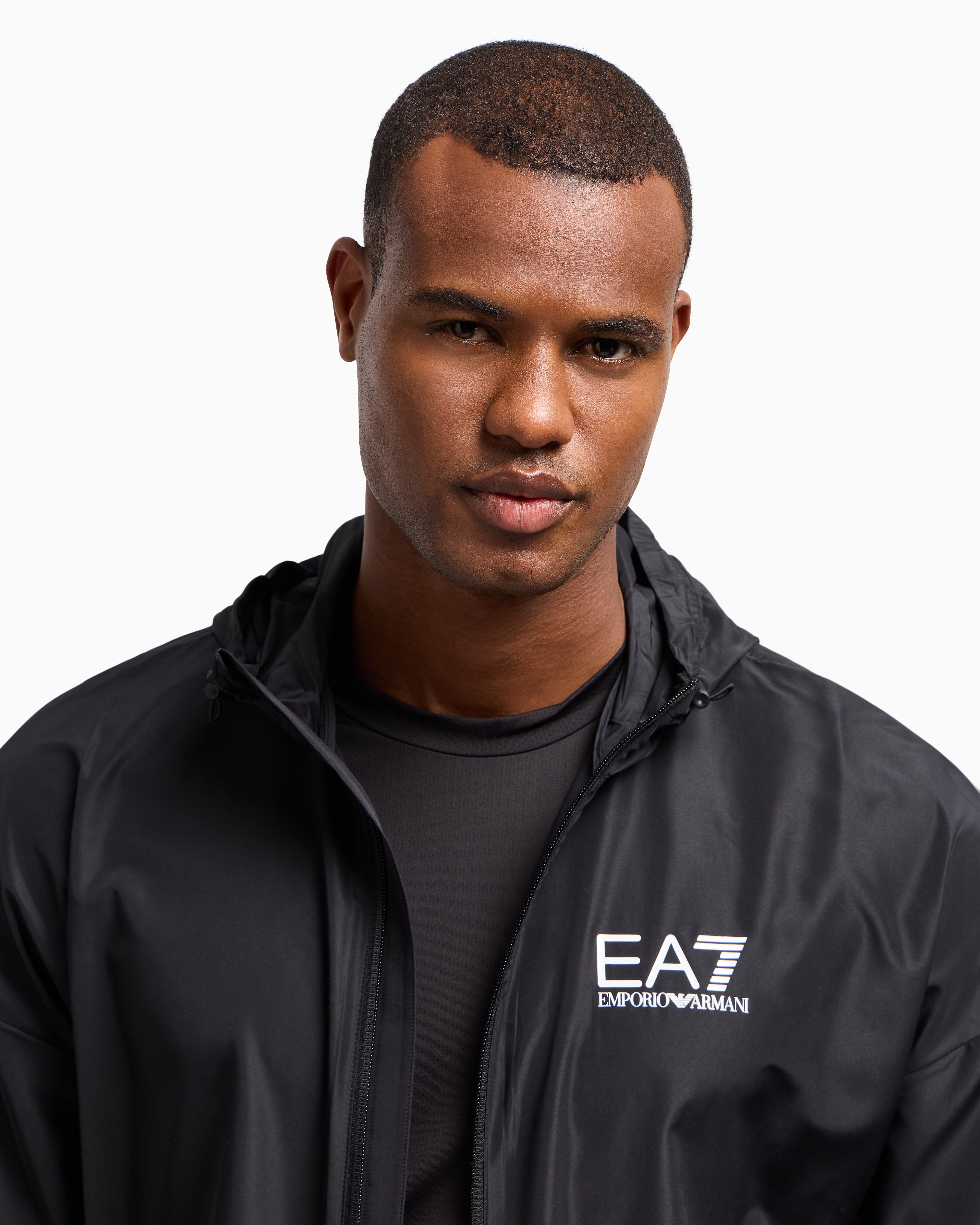 TUTA EA7 8NPV08 PN4HZ