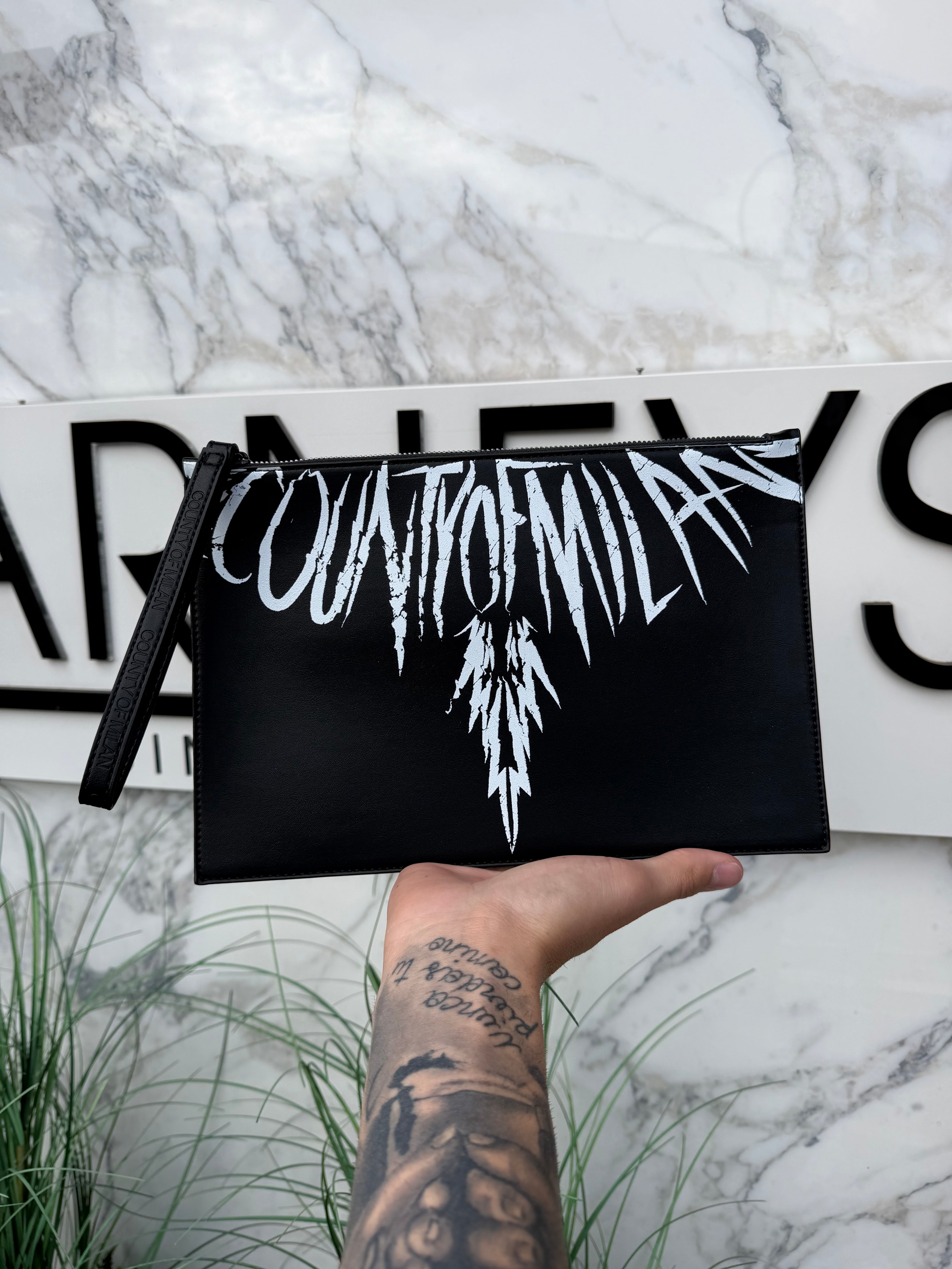 POCHETTE COUNTY OF MILAN 260332