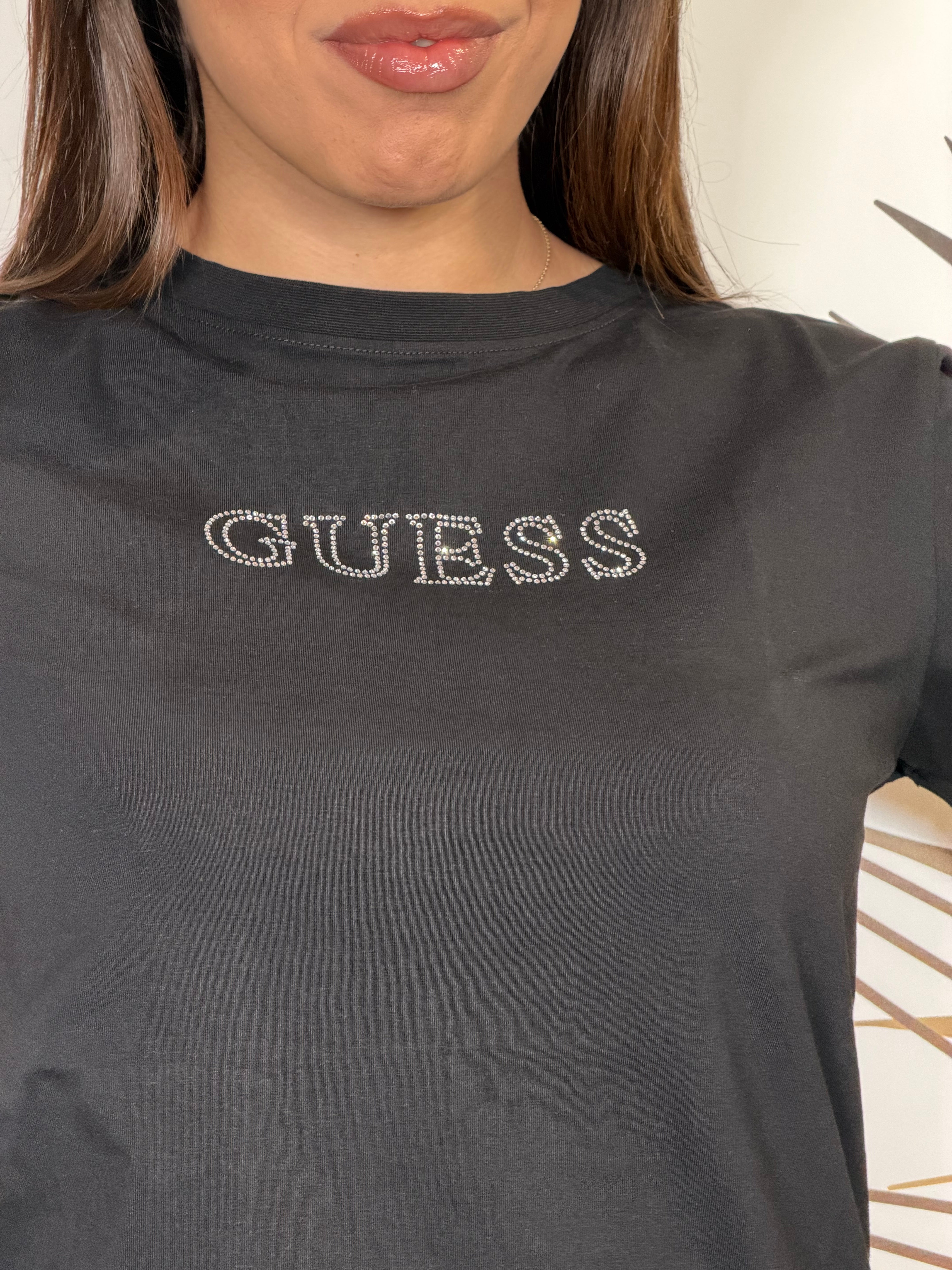 T-SHIRT GUESS