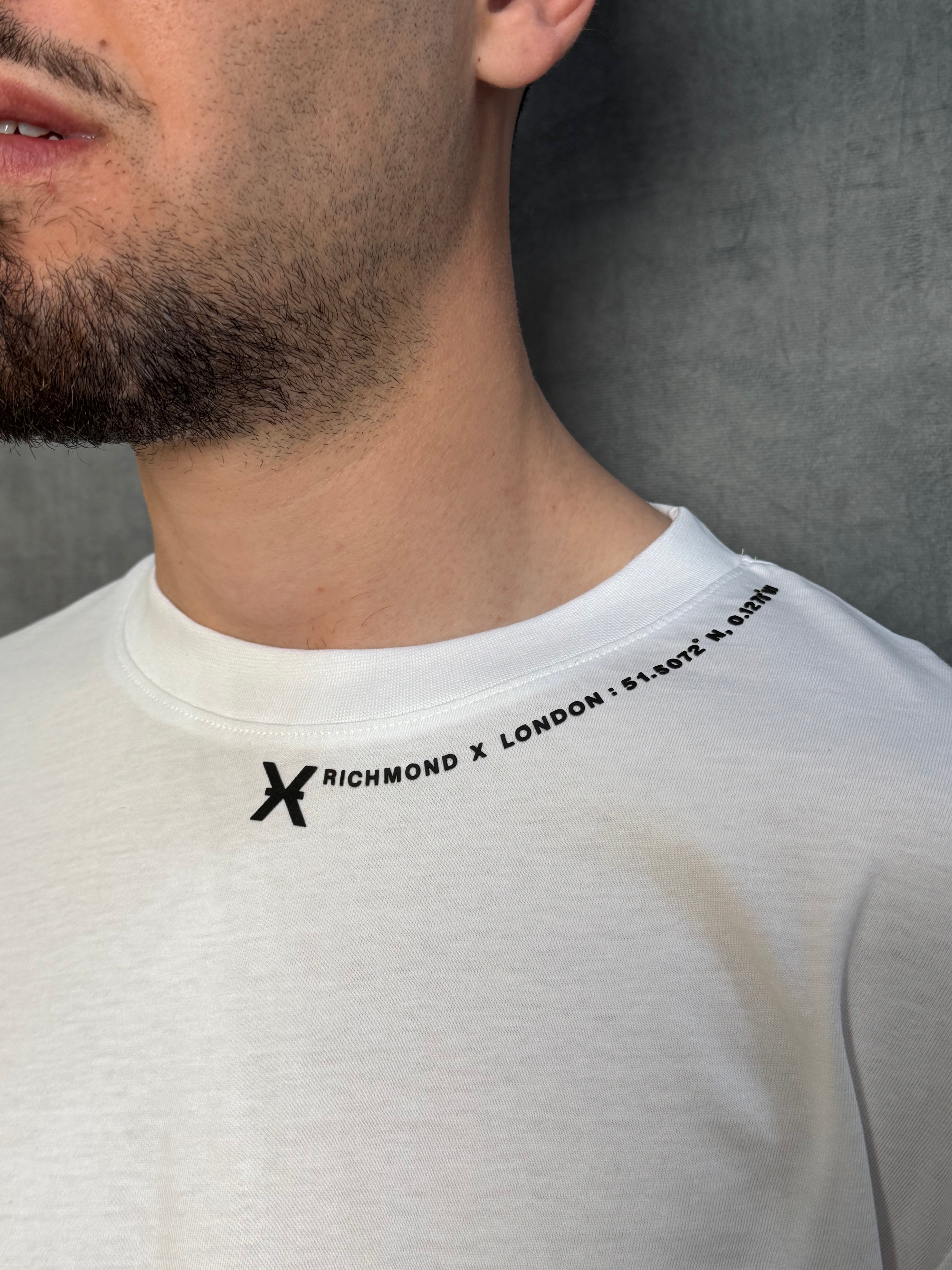 T-SHIRT JOHN  RICHMOND