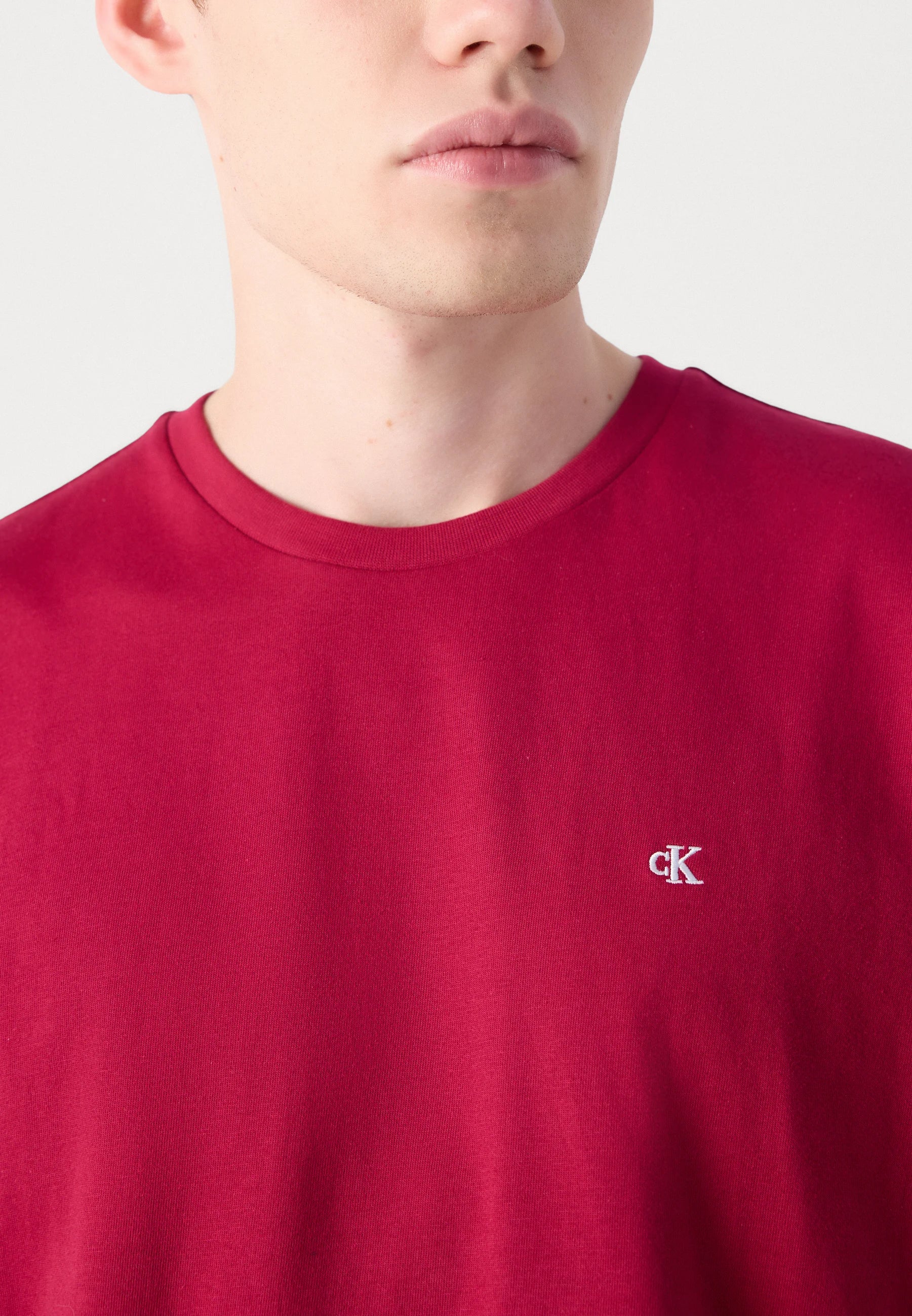 T-SHIRT CALVIN KLEIN