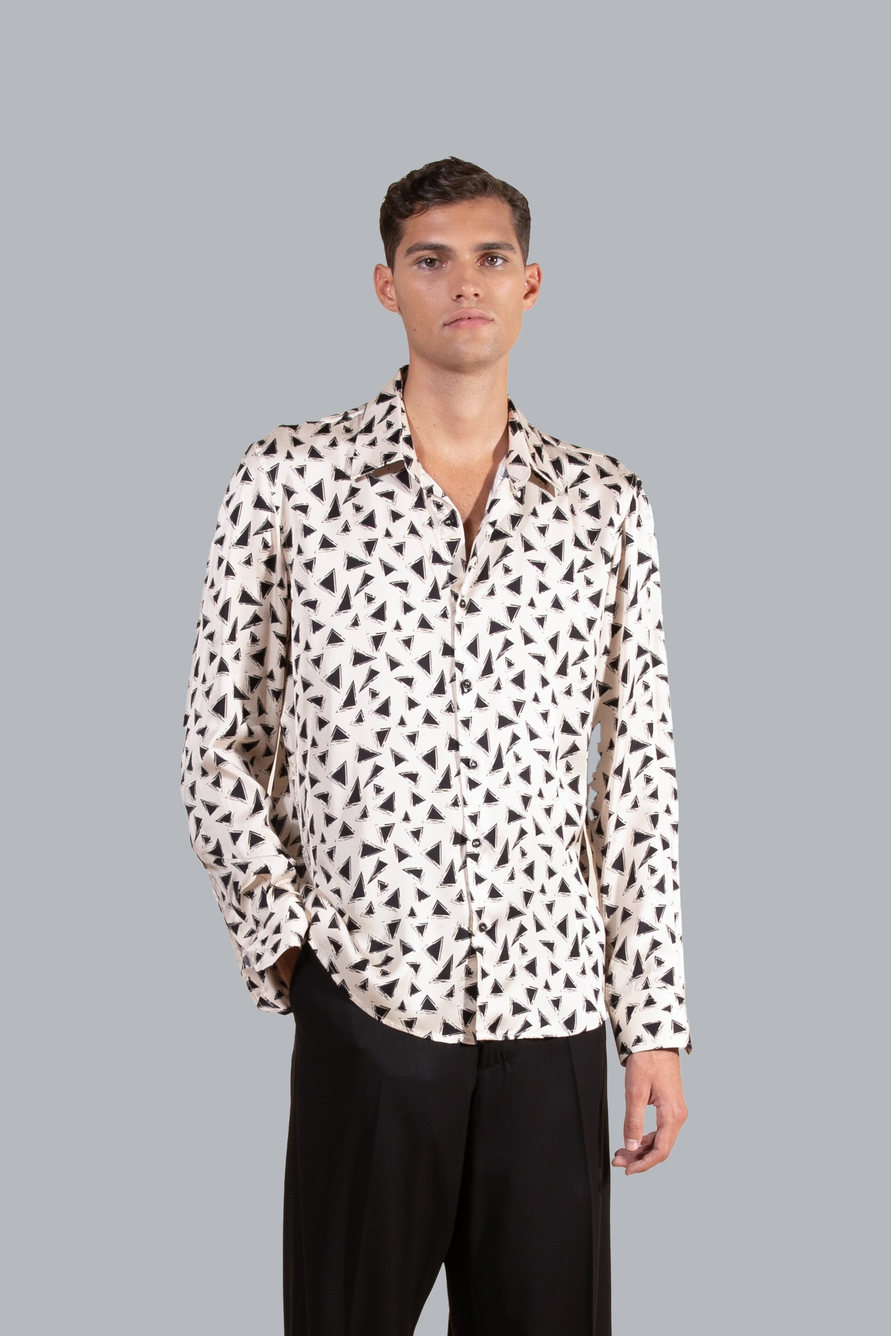 CAMICIA IN FANTASIA GEOMETRICA ASTRATTA I’M BRIAN CA3106