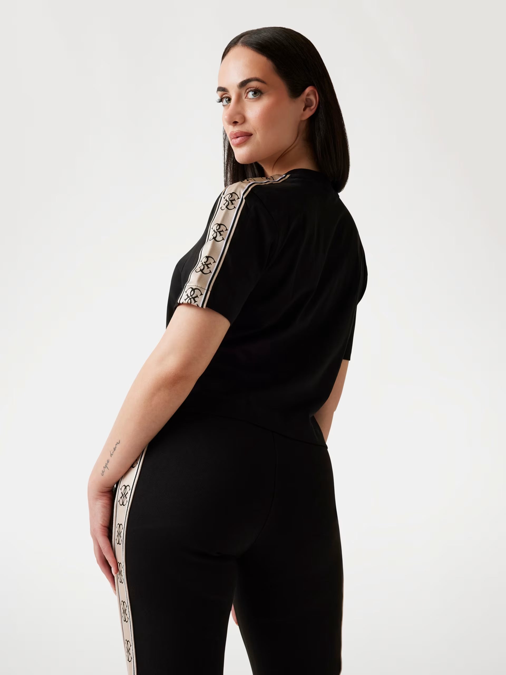 T-Shirt GUESS V3RI08I3Z14