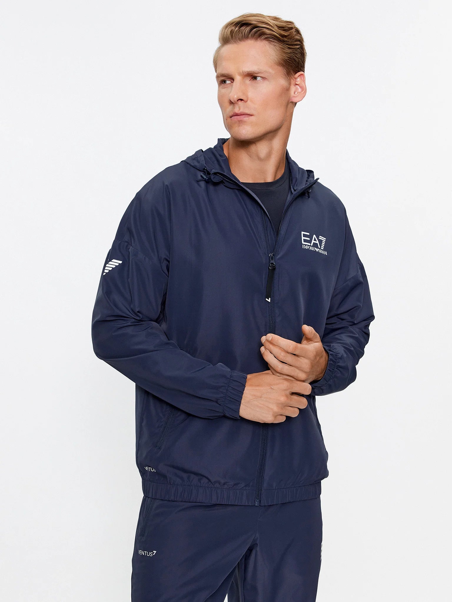 TUTA EA7 8NPV08 PN4HZ